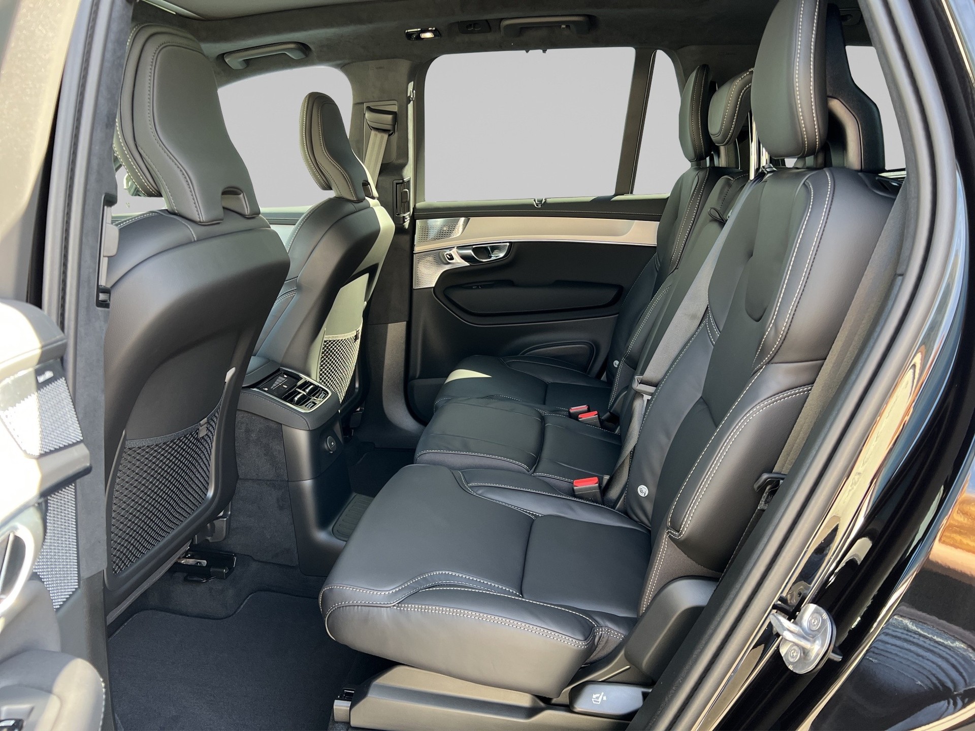 VOLVO XC90 2.0 T8 TE Black Edition eAWD-image-12