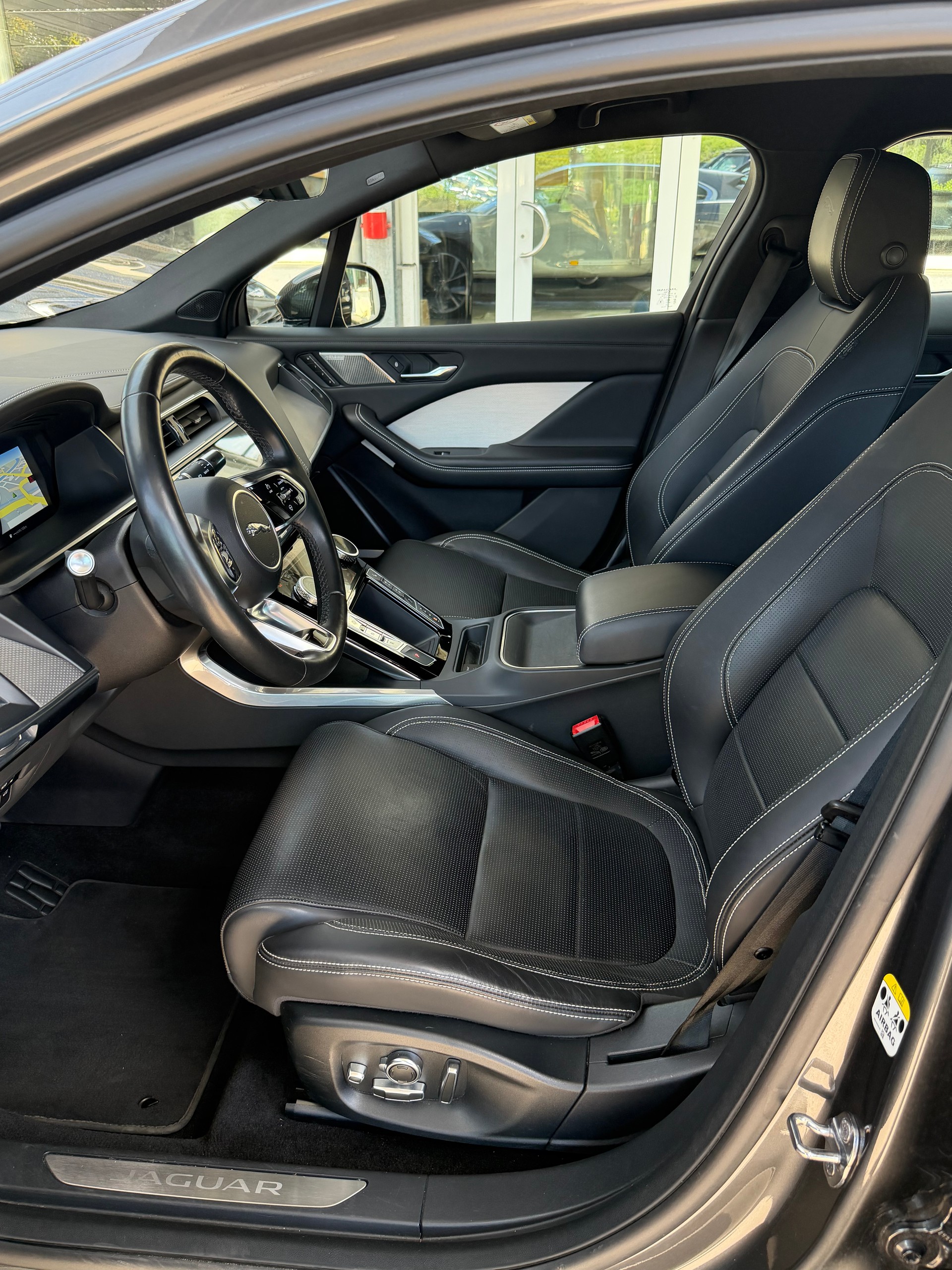 JAGUAR I-Pace EV400 S AWD-image-8