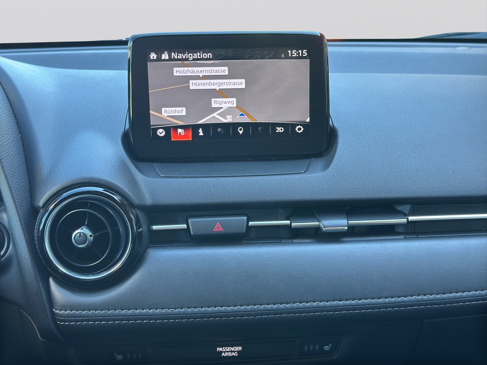 MAZDA 2 SKYACTIV-G 115 Revolution-image-14