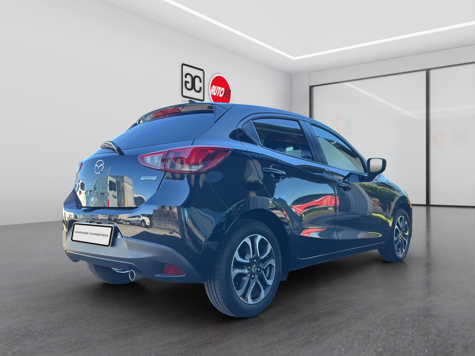MAZDA 2 SKYACTIV-G 115 Revolution-image-4