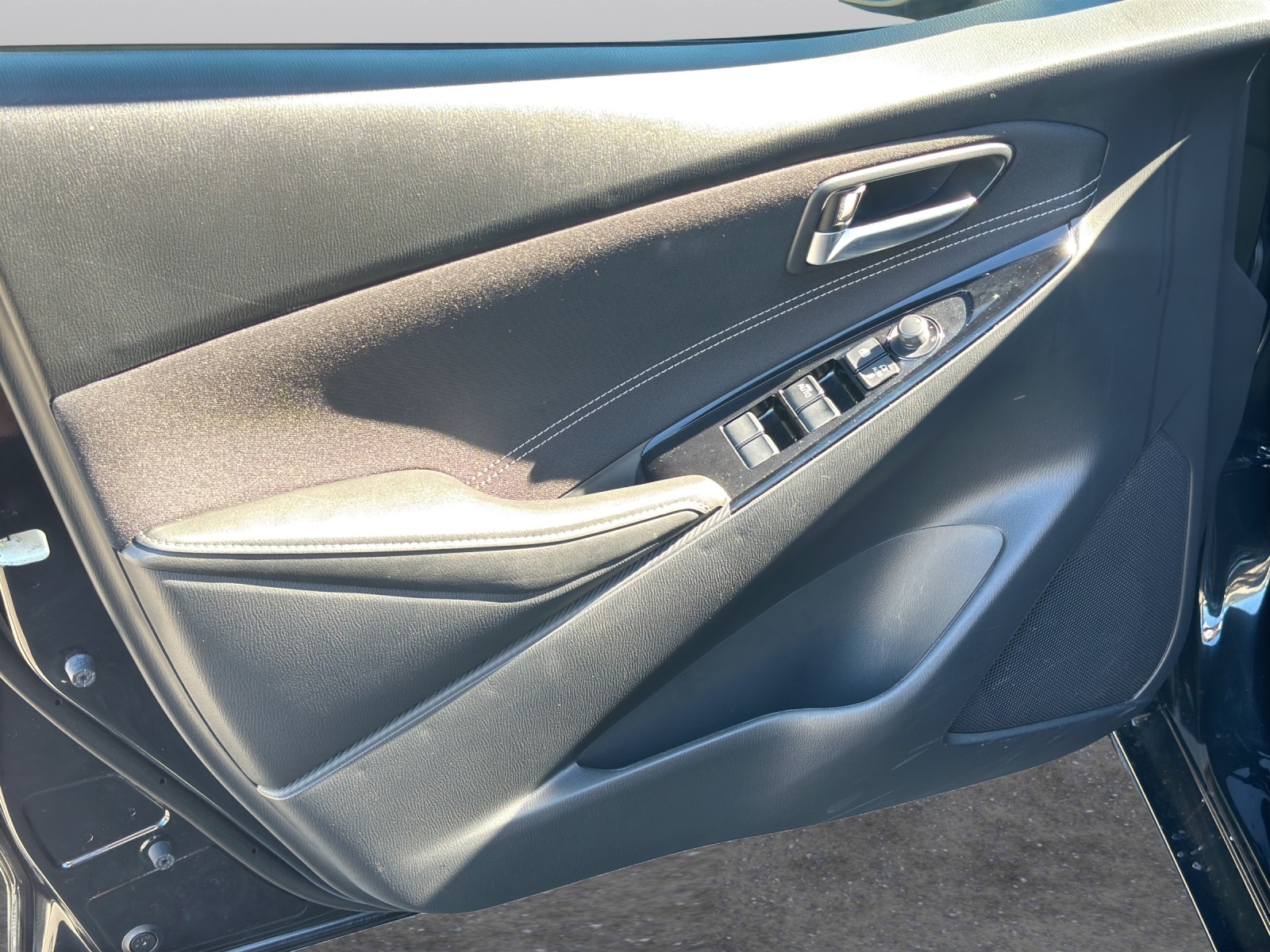 MAZDA 2 SKYACTIV-G 115 Revolution-image-15