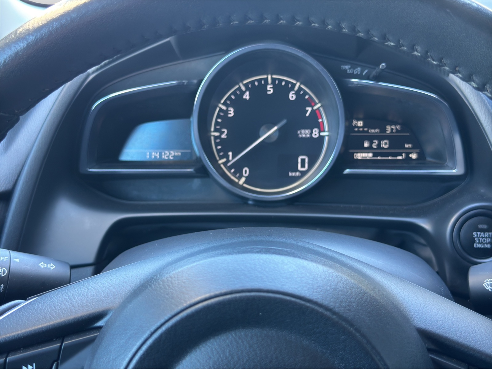 MAZDA 2 SKYACTIV-G 115 Revolution-image-12
