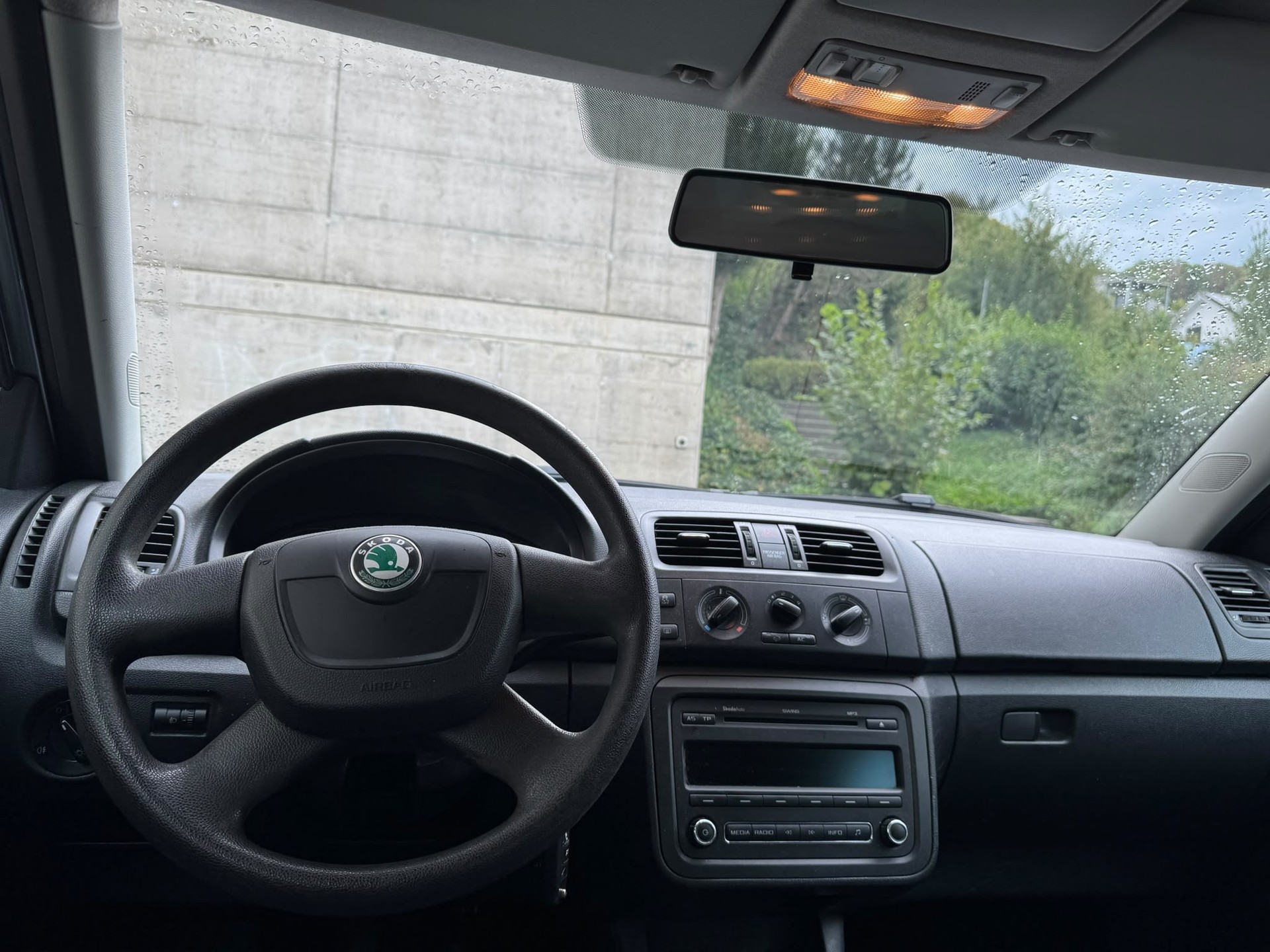 SKODA Fabia 1.2 TSI Ambition-image-6