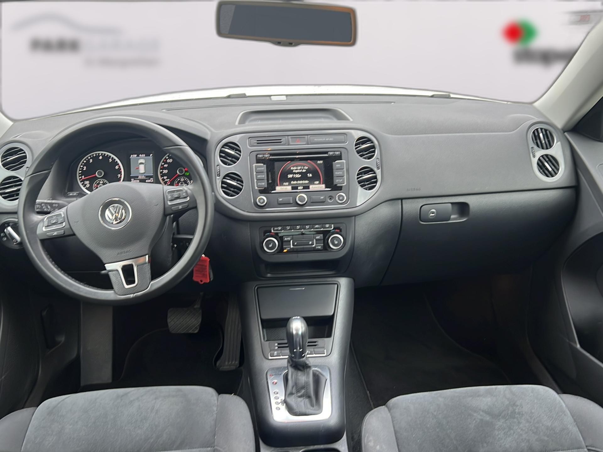 VW Tiguan 2.0 TSI 180 Sport & Style DSG-image-13