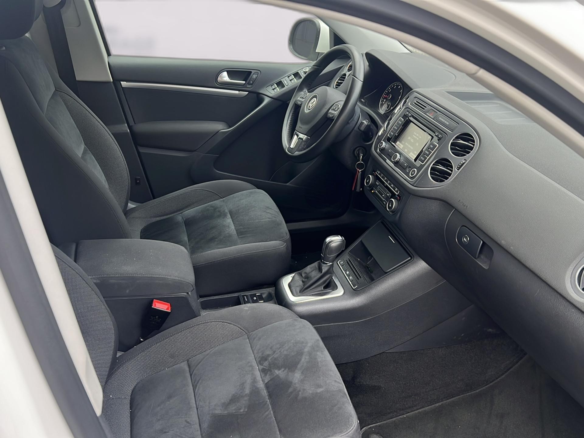VW Tiguan 2.0 TSI 180 Sport & Style DSG-image-16
