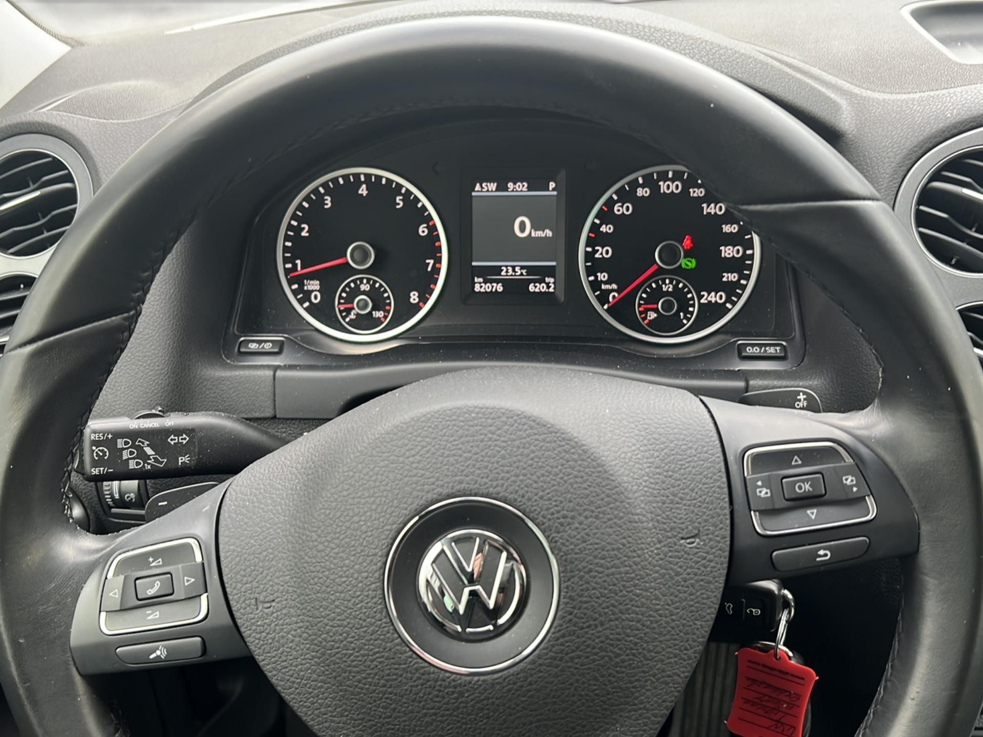 VW Tiguan 2.0 TSI 180 Sport & Style DSG-image-11