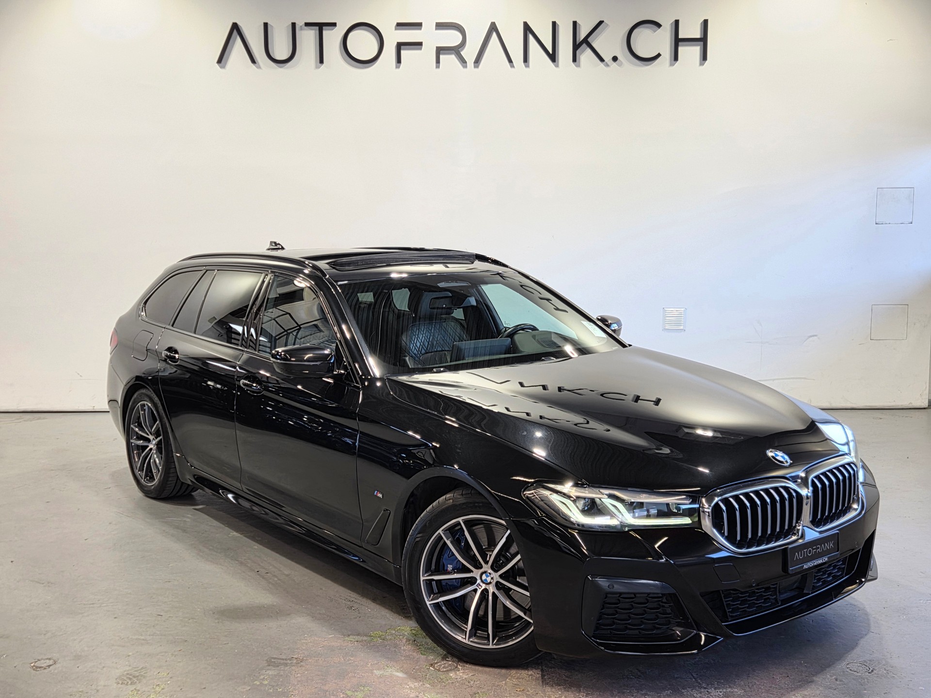 BMW 540d xDrive M-Sport Touring-image-3