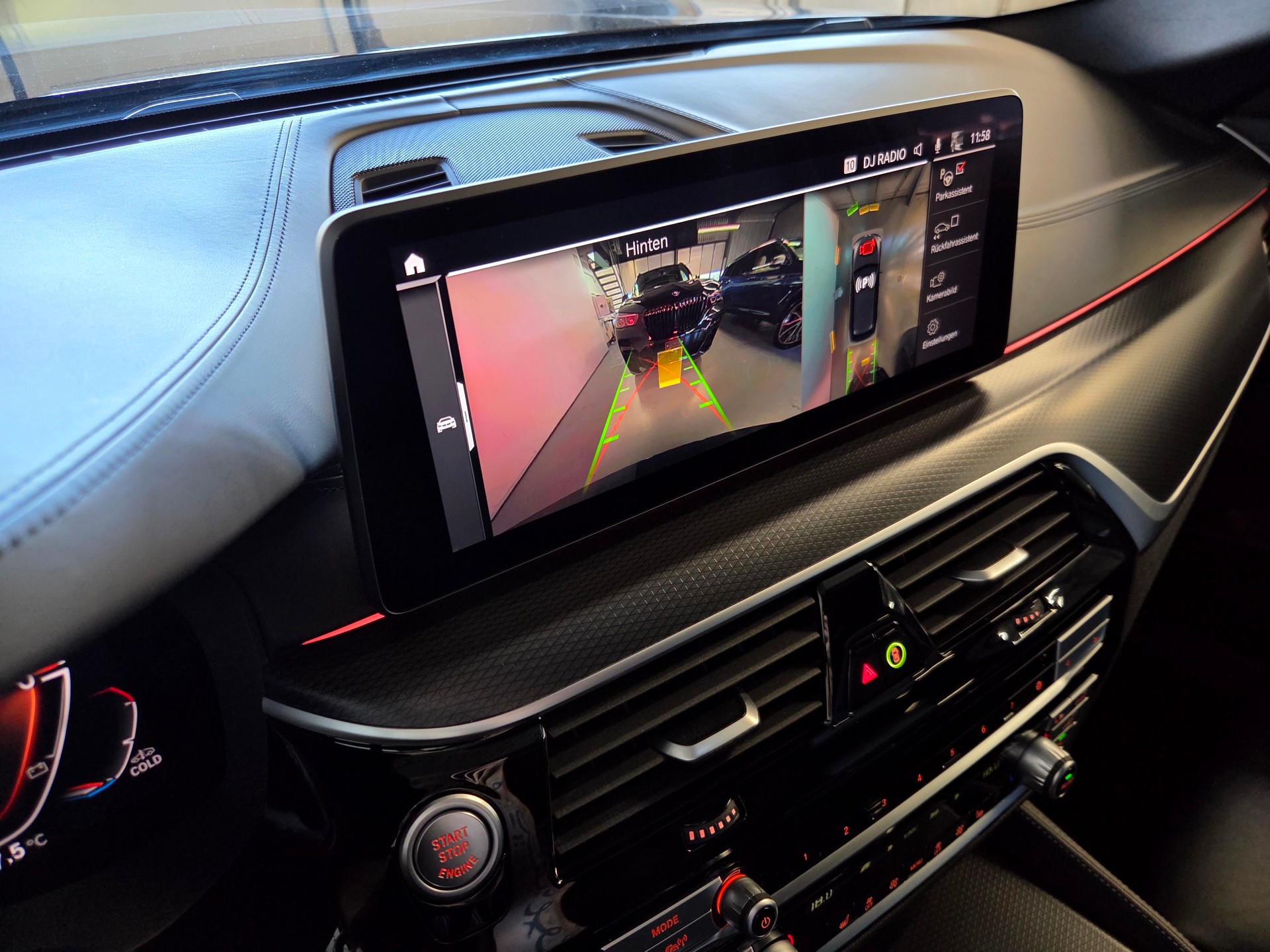 BMW 540d xDrive M-Sport Touring-image-18