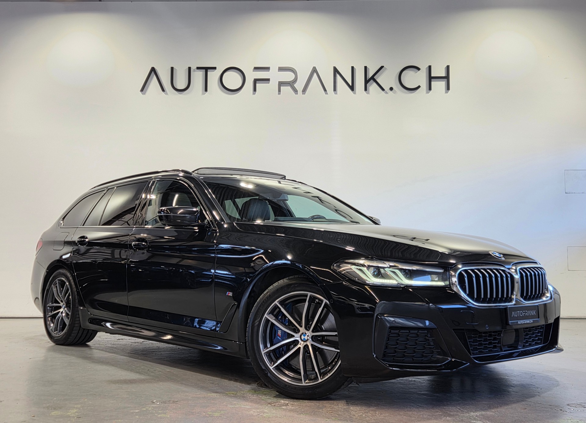 BMW 540d xDrive M-Sport Touring-image-0