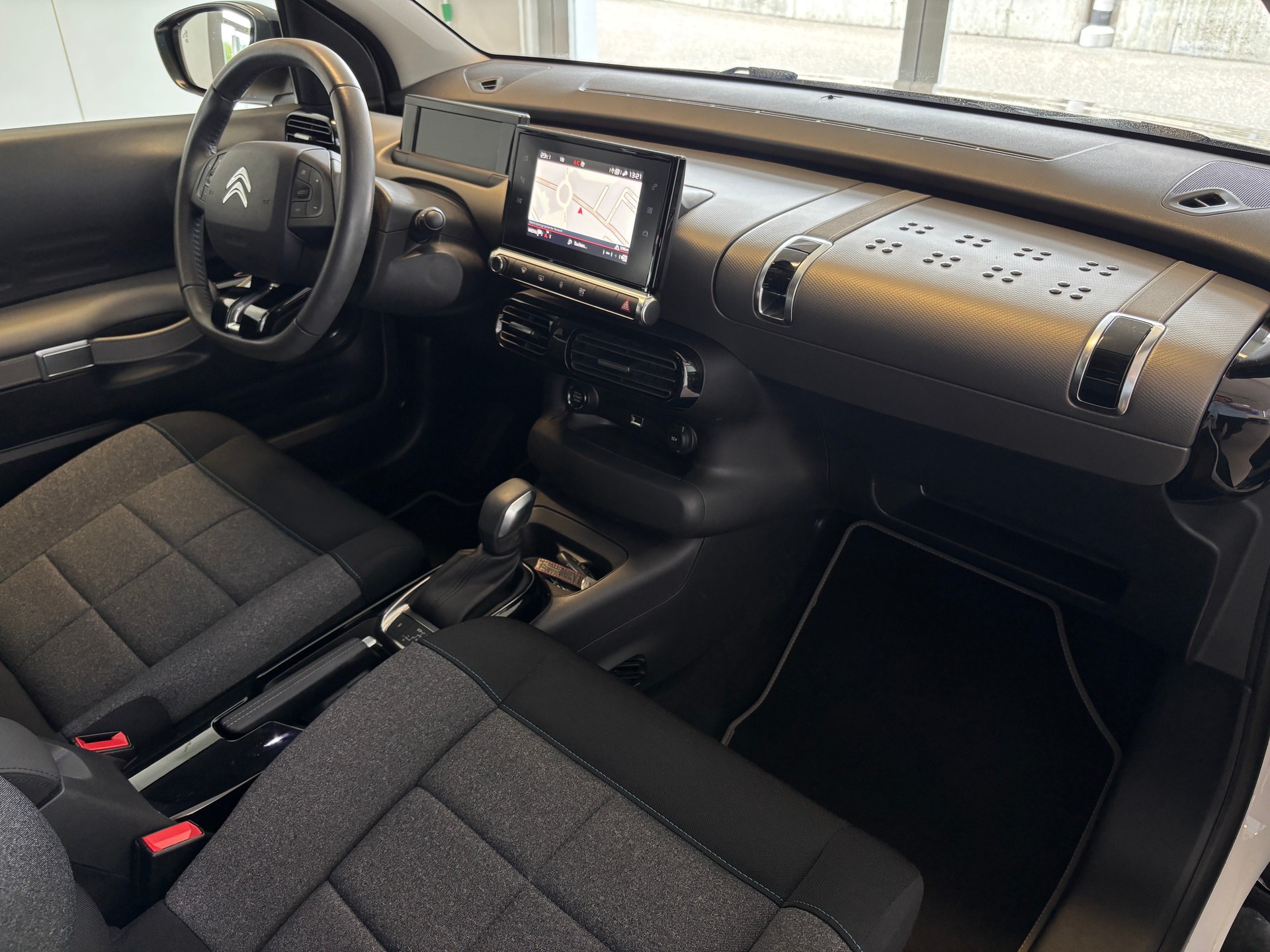 CITROEN C4 Cactus 1.2 Pure Tech Shine EAT6-image-7