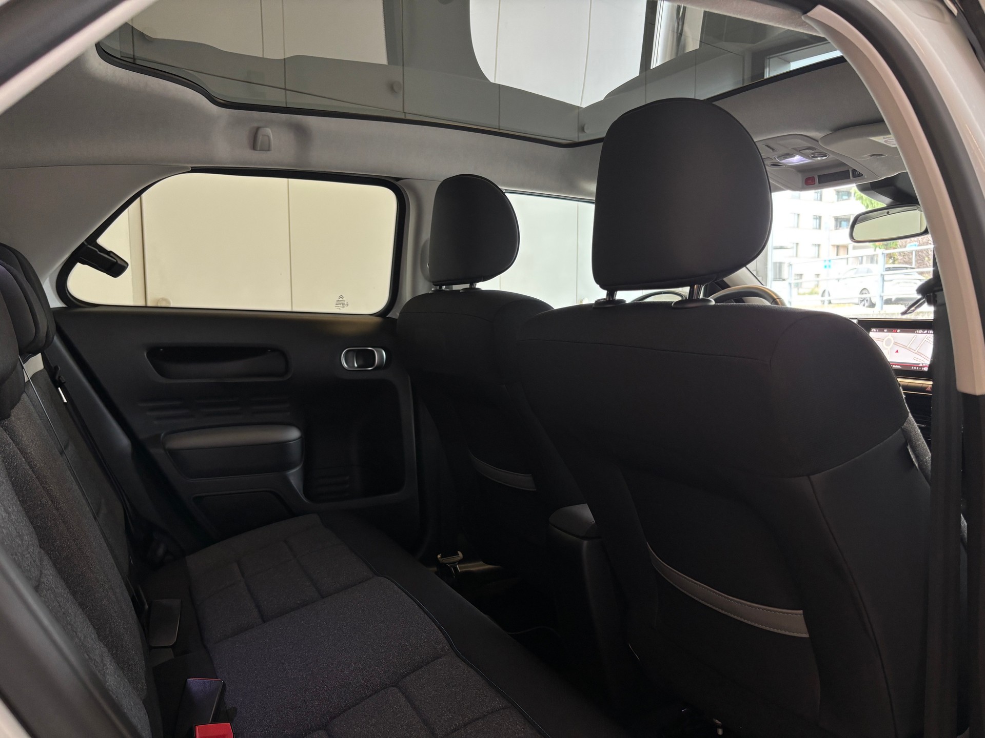 CITROEN C4 Cactus 1.2 Pure Tech Shine EAT6-image-10