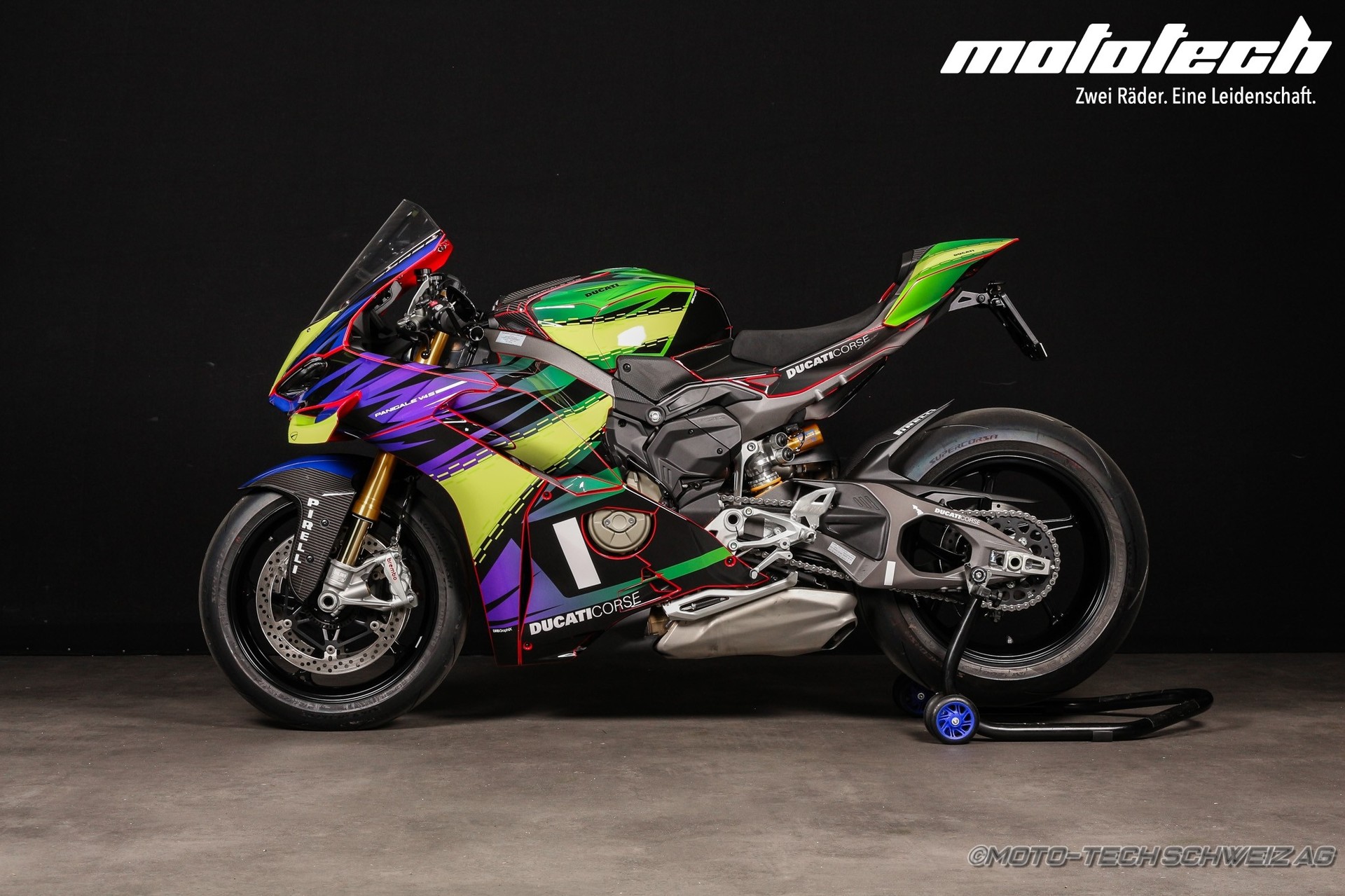 DUCATI Panigale V4 S-showroom-element-3