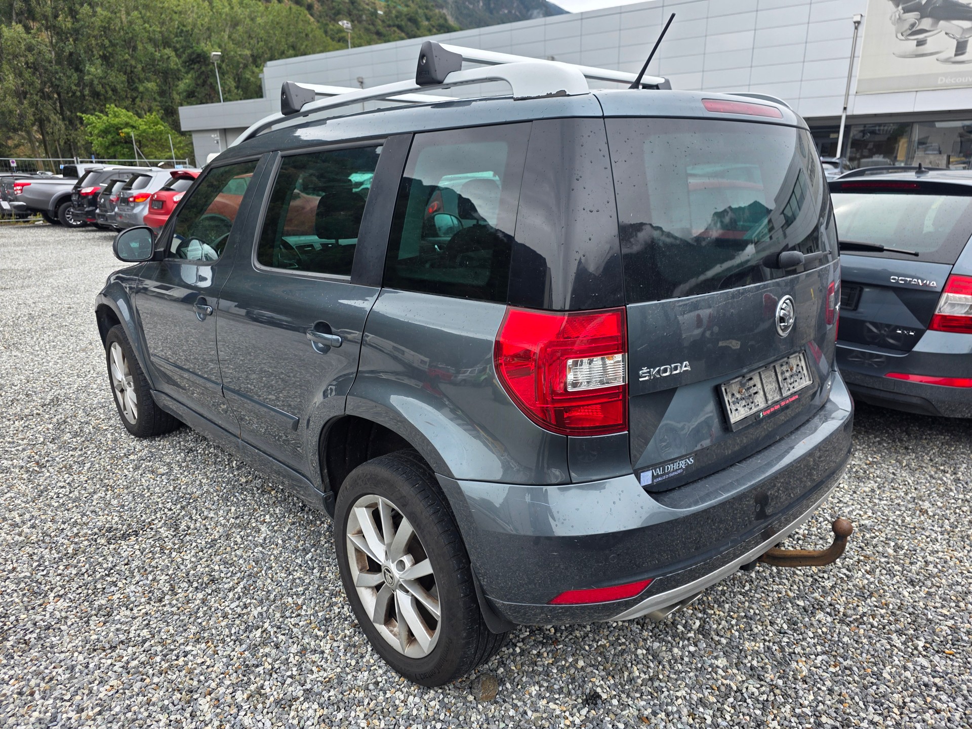 SKODA Yeti 2.0 TDI Style Outdoor 4x4 DSG-image-2