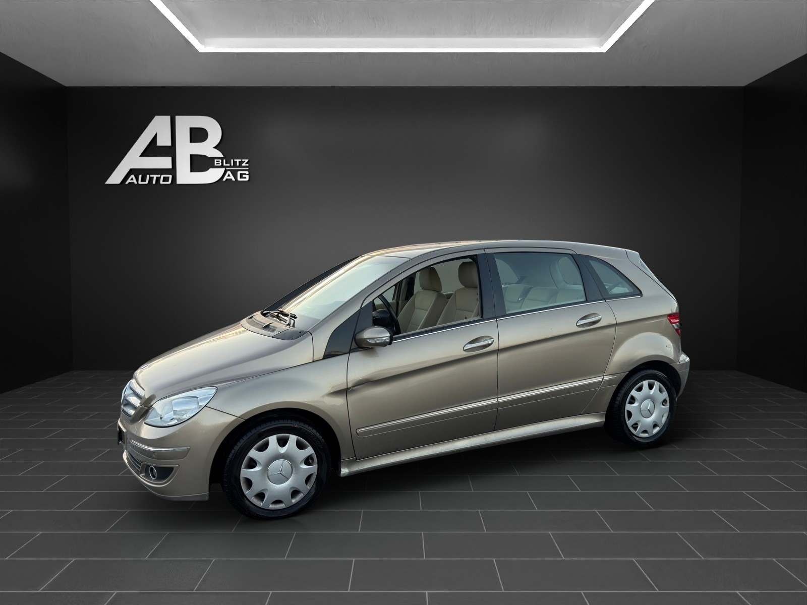 MERCEDES-BENZ B 200 T mit 193 PS-showroom-element-1