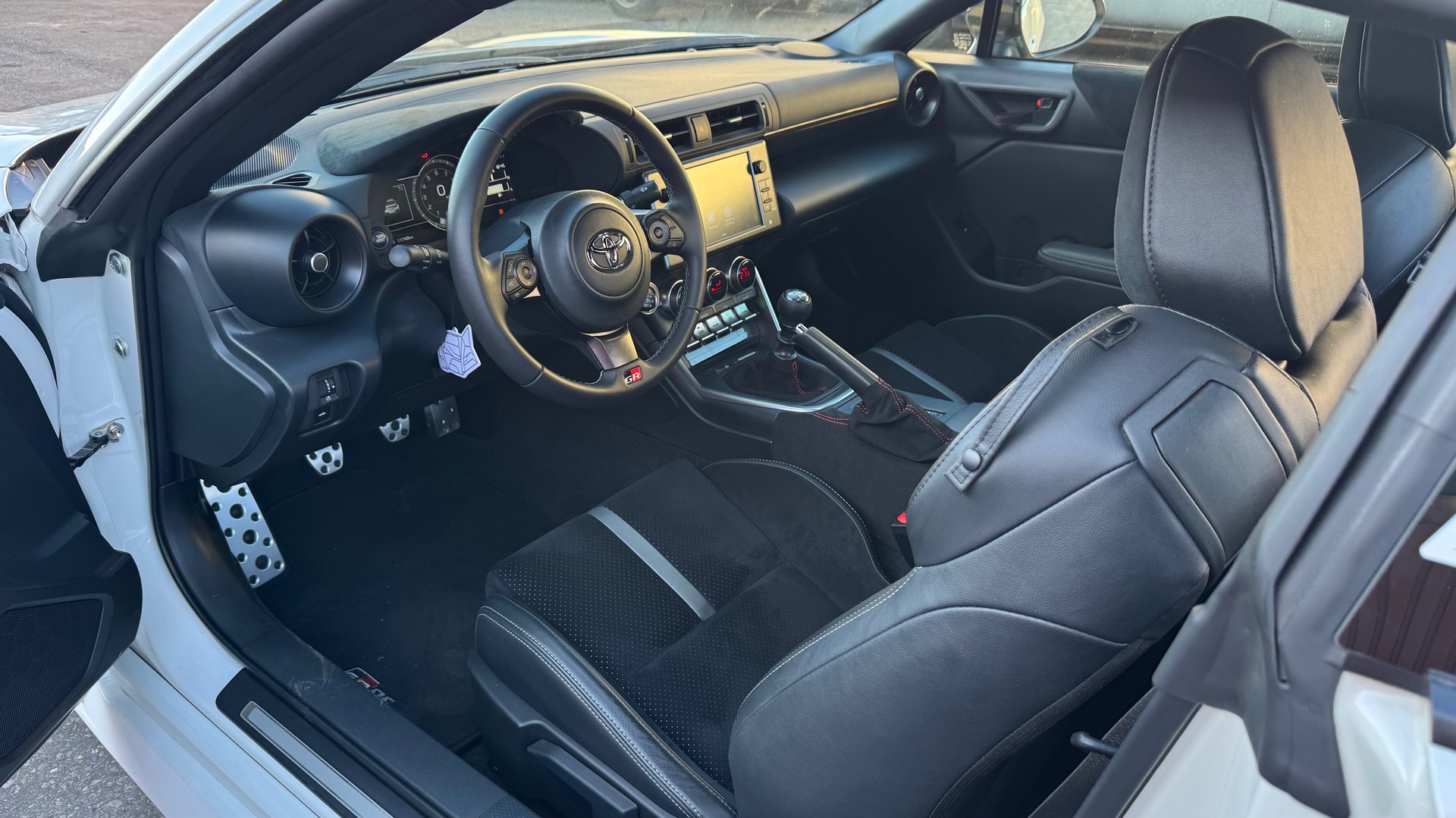 TOYOTA GR 86 2.4 Sport+-image-9