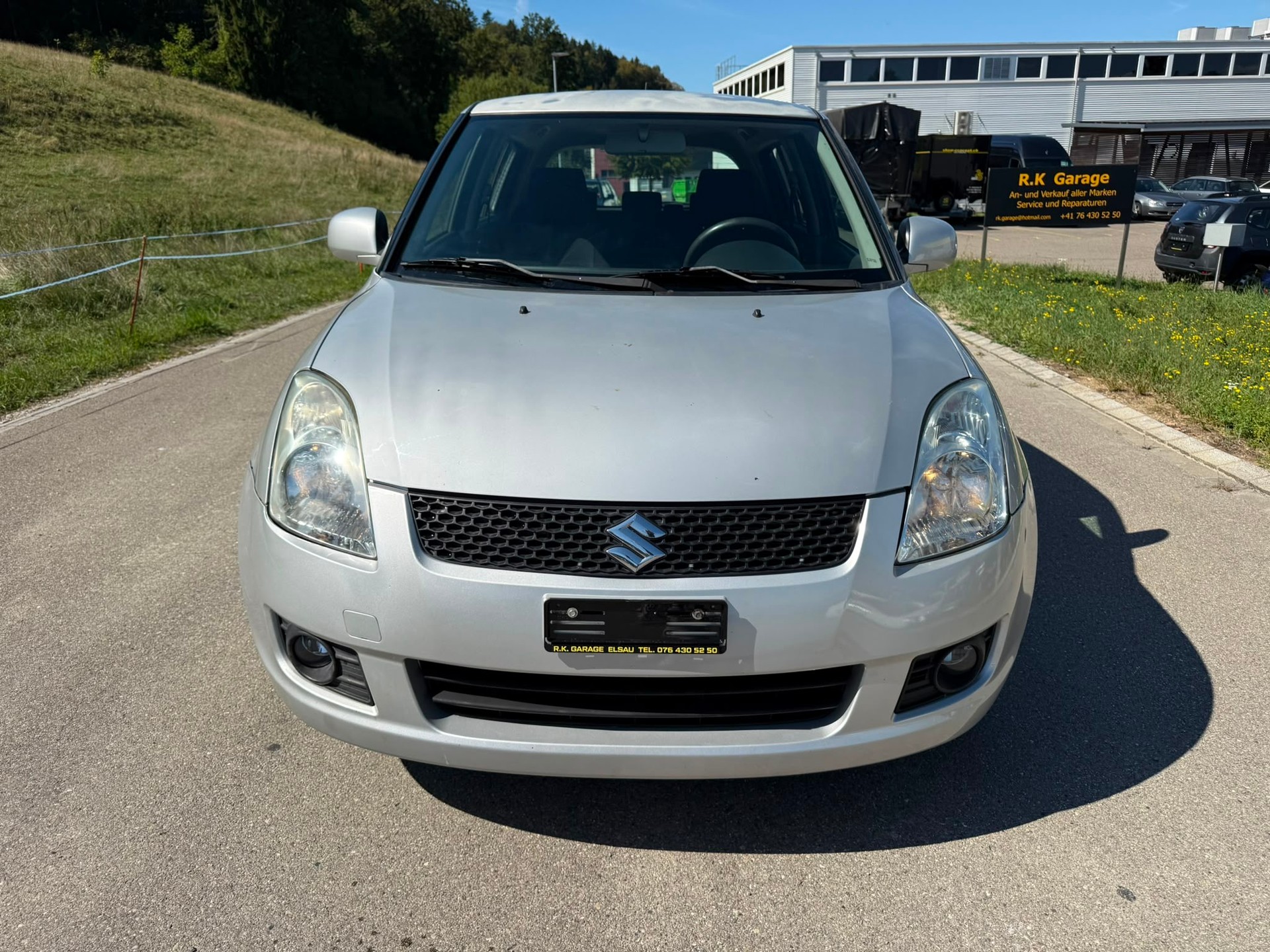 SUZUKI Swift 1.3i 16V GL Top 4x4-image-1