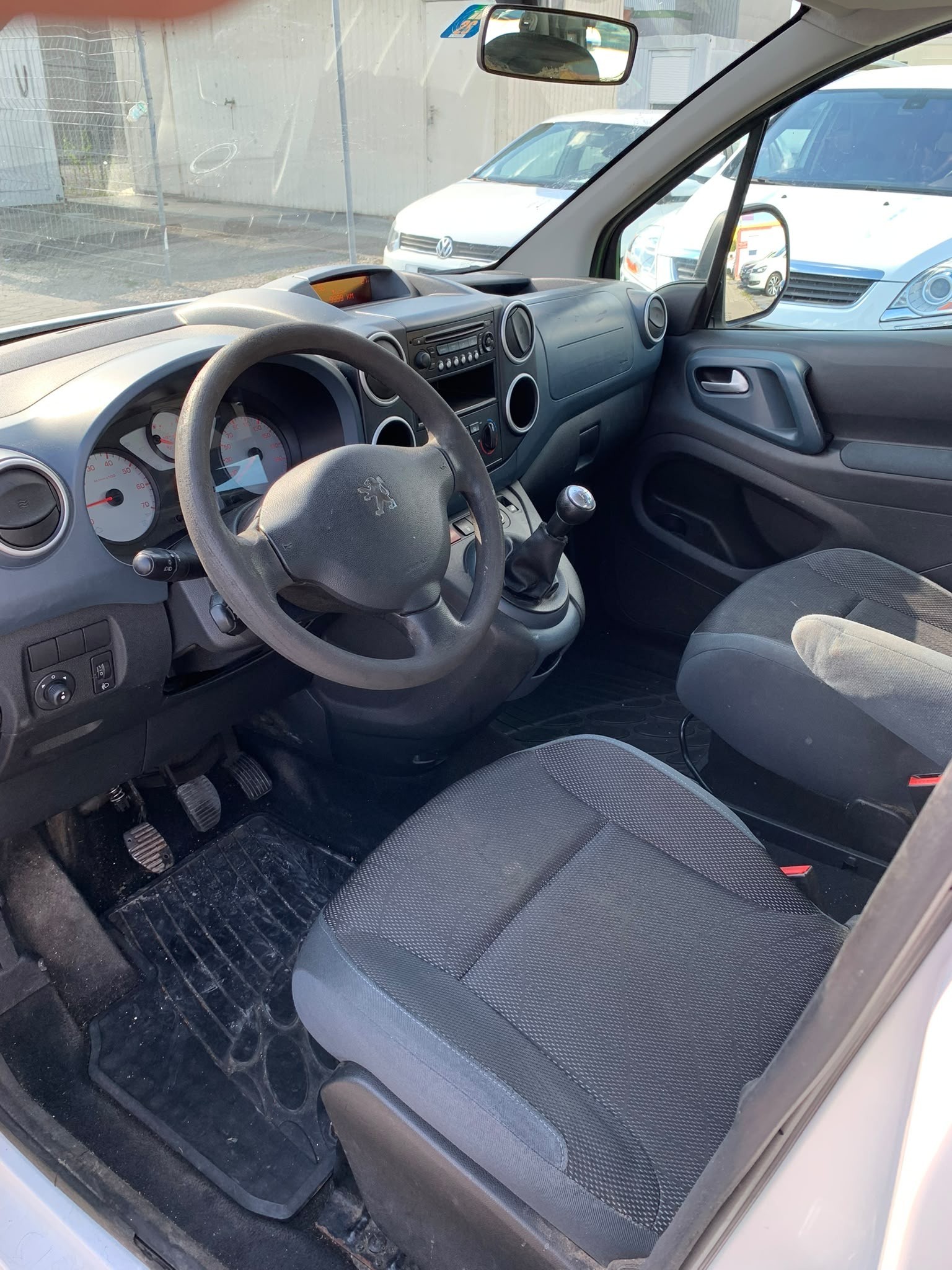 PEUGEOT Partner 1.6 HDI Trendy Mit Klima-image-12
