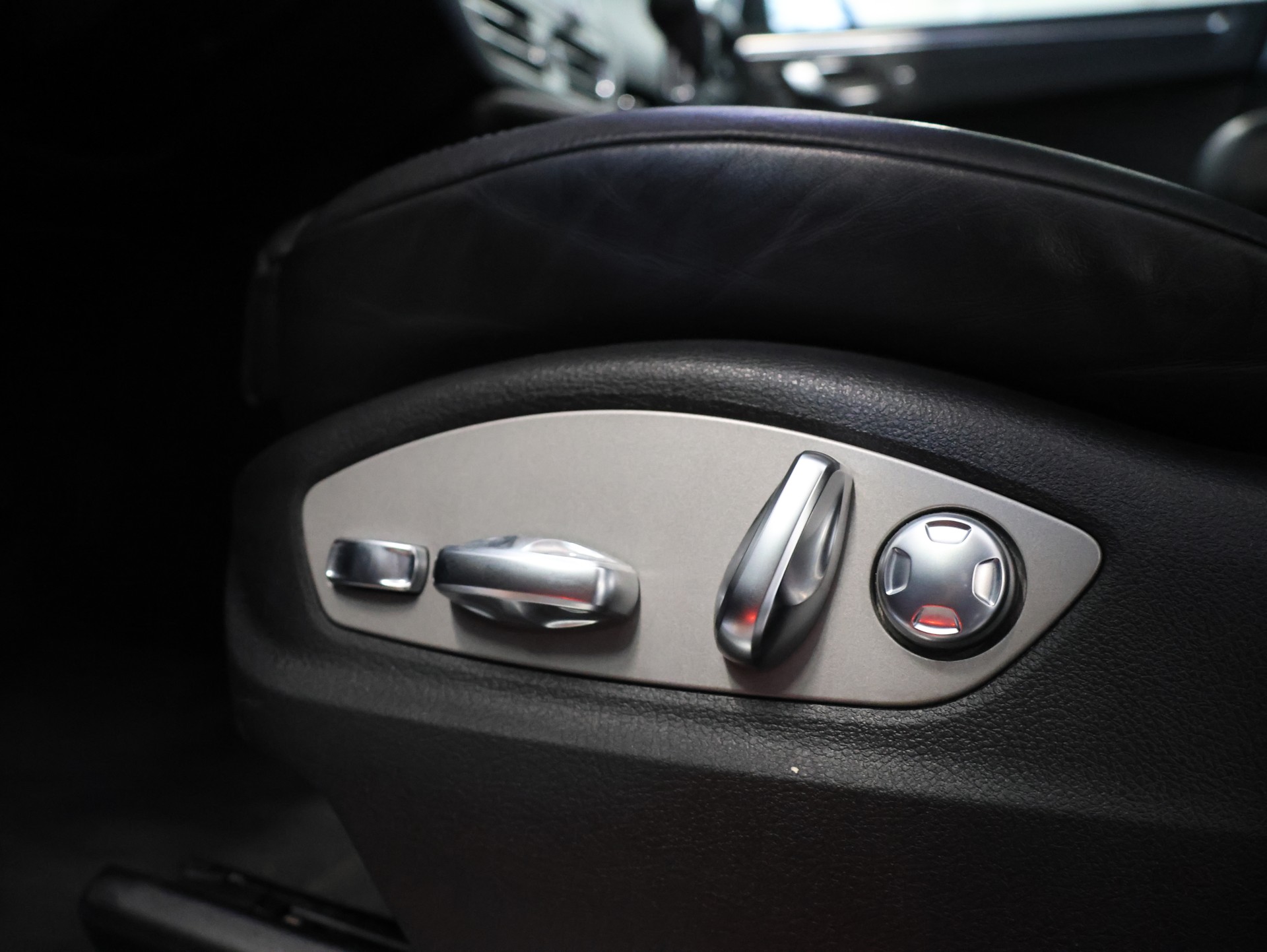 PORSCHE Macan PDK *SPORT-CHRONO*-image-12