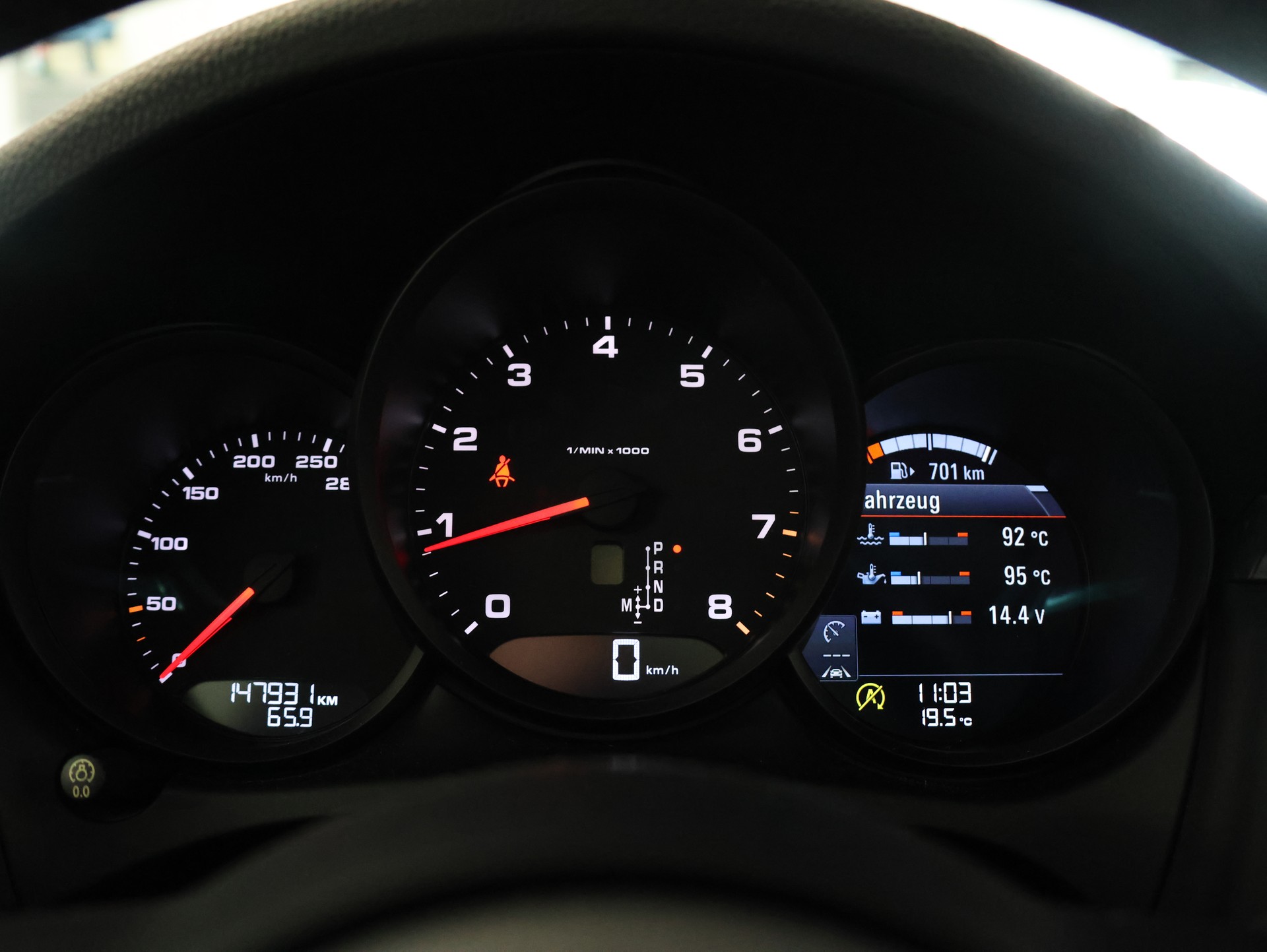 PORSCHE Macan PDK *SPORT-CHRONO*-image-16
