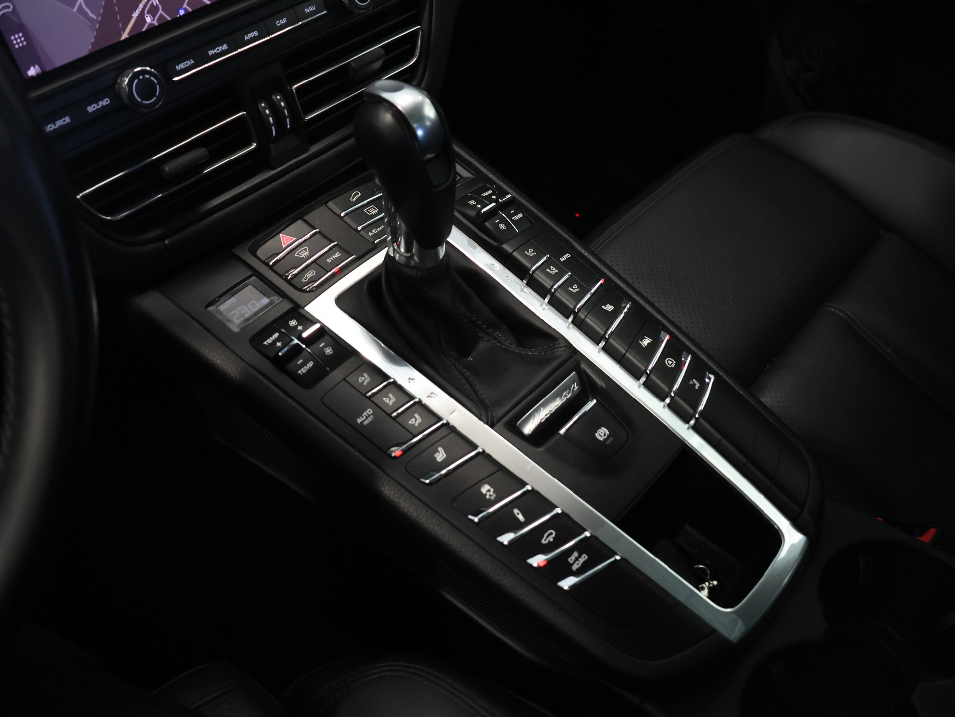 PORSCHE Macan PDK *SPORT-CHRONO*-image-22