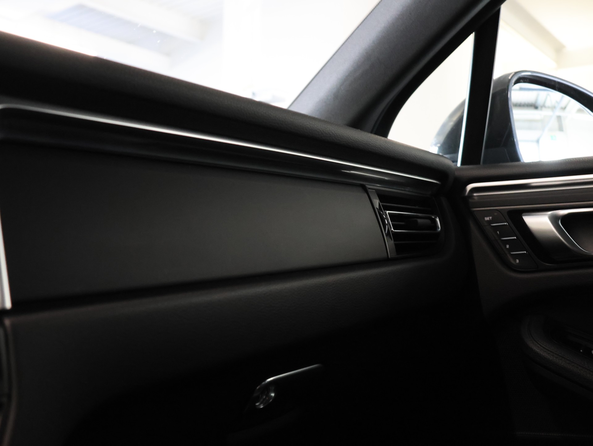 PORSCHE Macan PDK *SPORT-CHRONO*-image-25