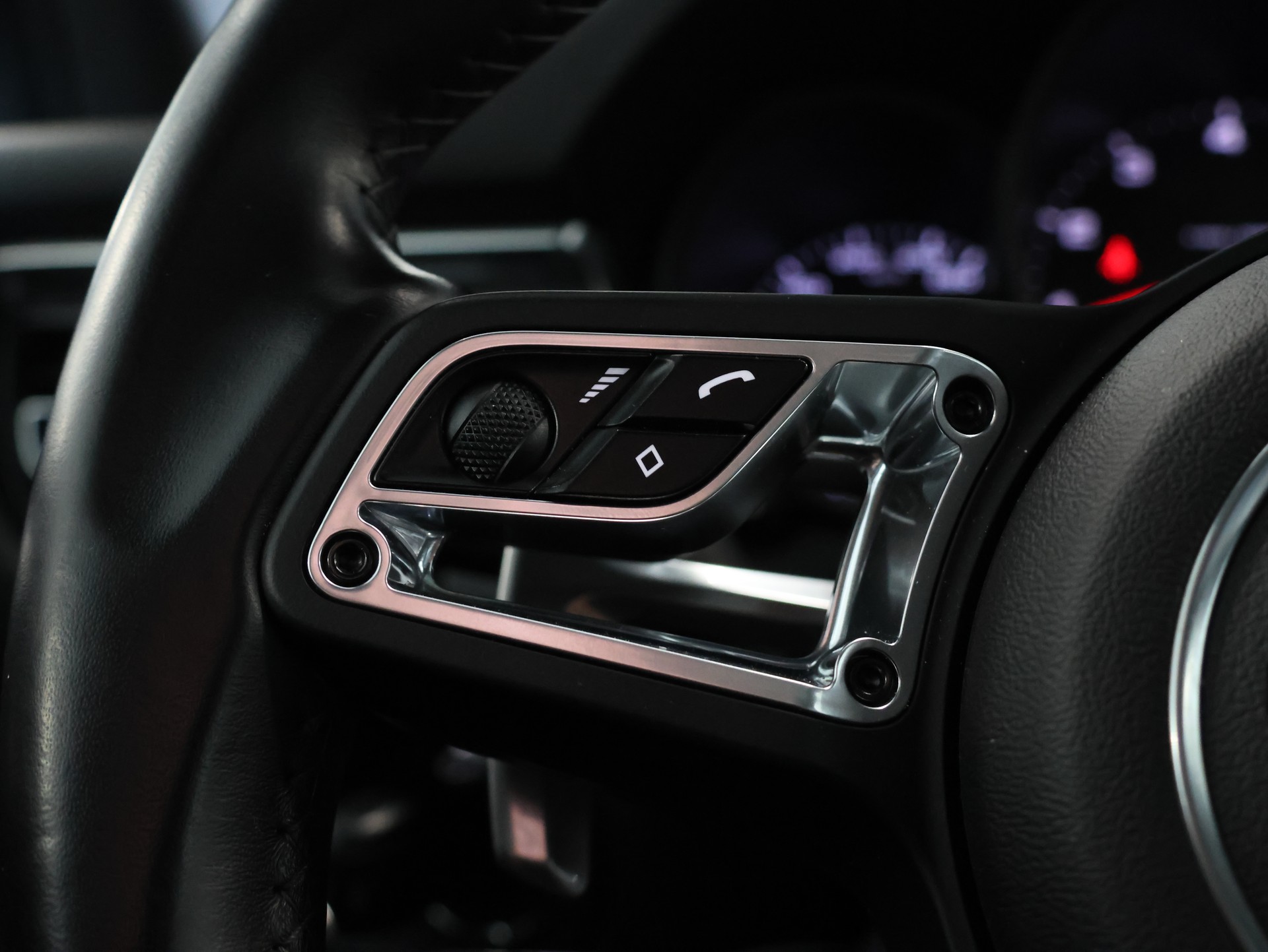 PORSCHE Macan PDK *SPORT-CHRONO*-image-18