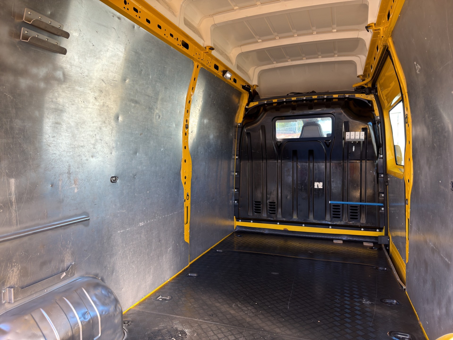 RENAULT Master T35 2.3dCi 135 L3H3 ** 3 Sitz ** Klima ** Rückfahrkamera-image-19