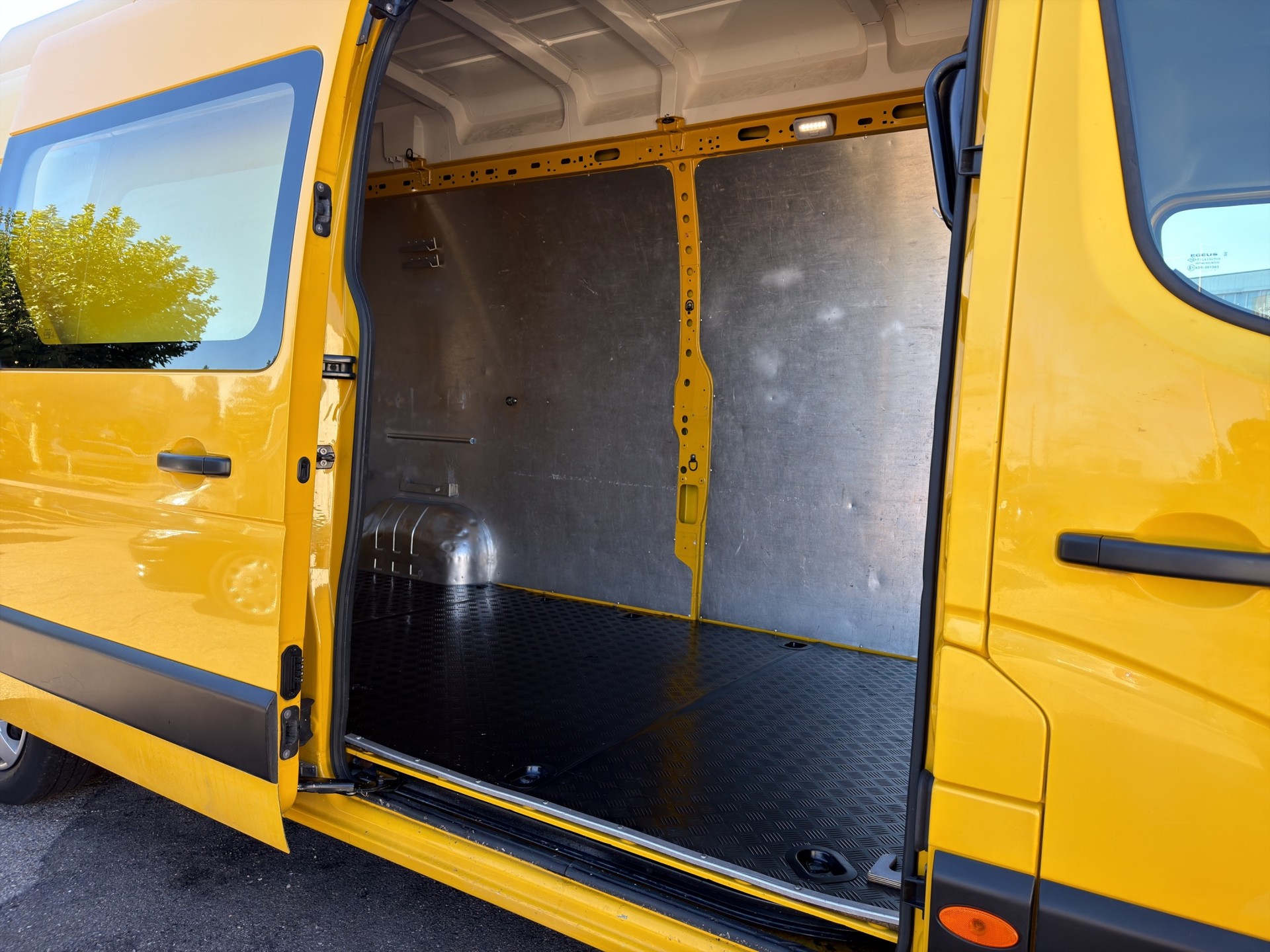 RENAULT Master T35 2.3dCi 135 L3H3 ** 3 Sitz ** Klima ** Rückfahrkamera-image-16