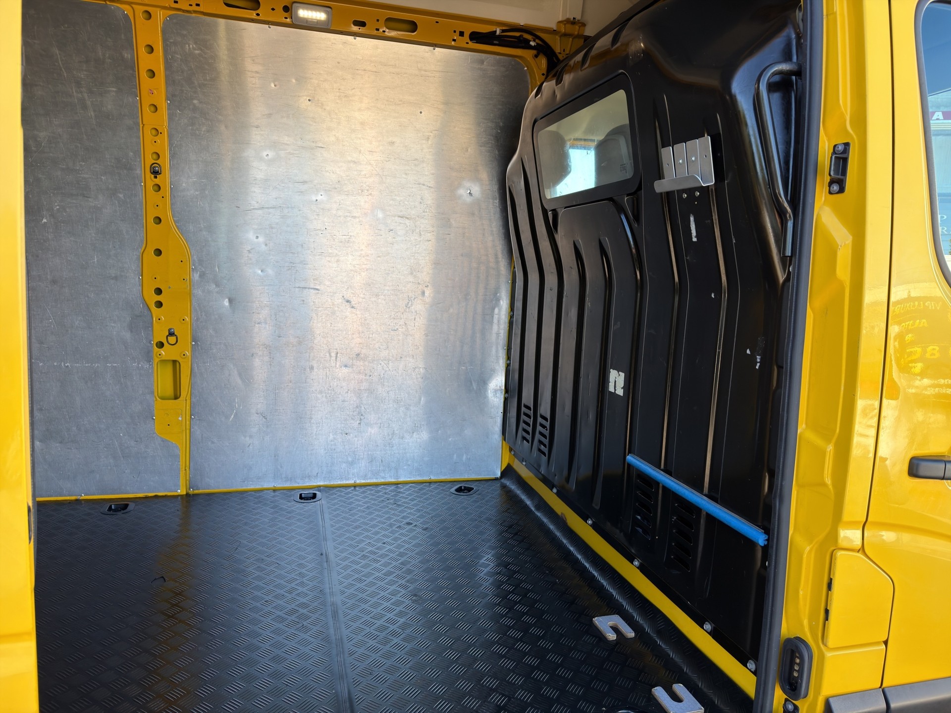 RENAULT Master T35 2.3dCi 135 L3H3 ** 3 Sitz ** Klima ** Rückfahrkamera-image-22