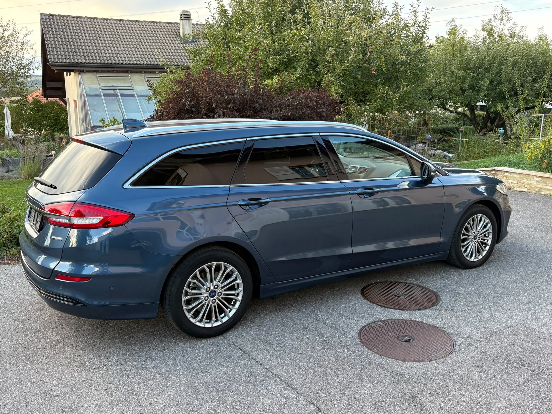 FORD hybride-image-2