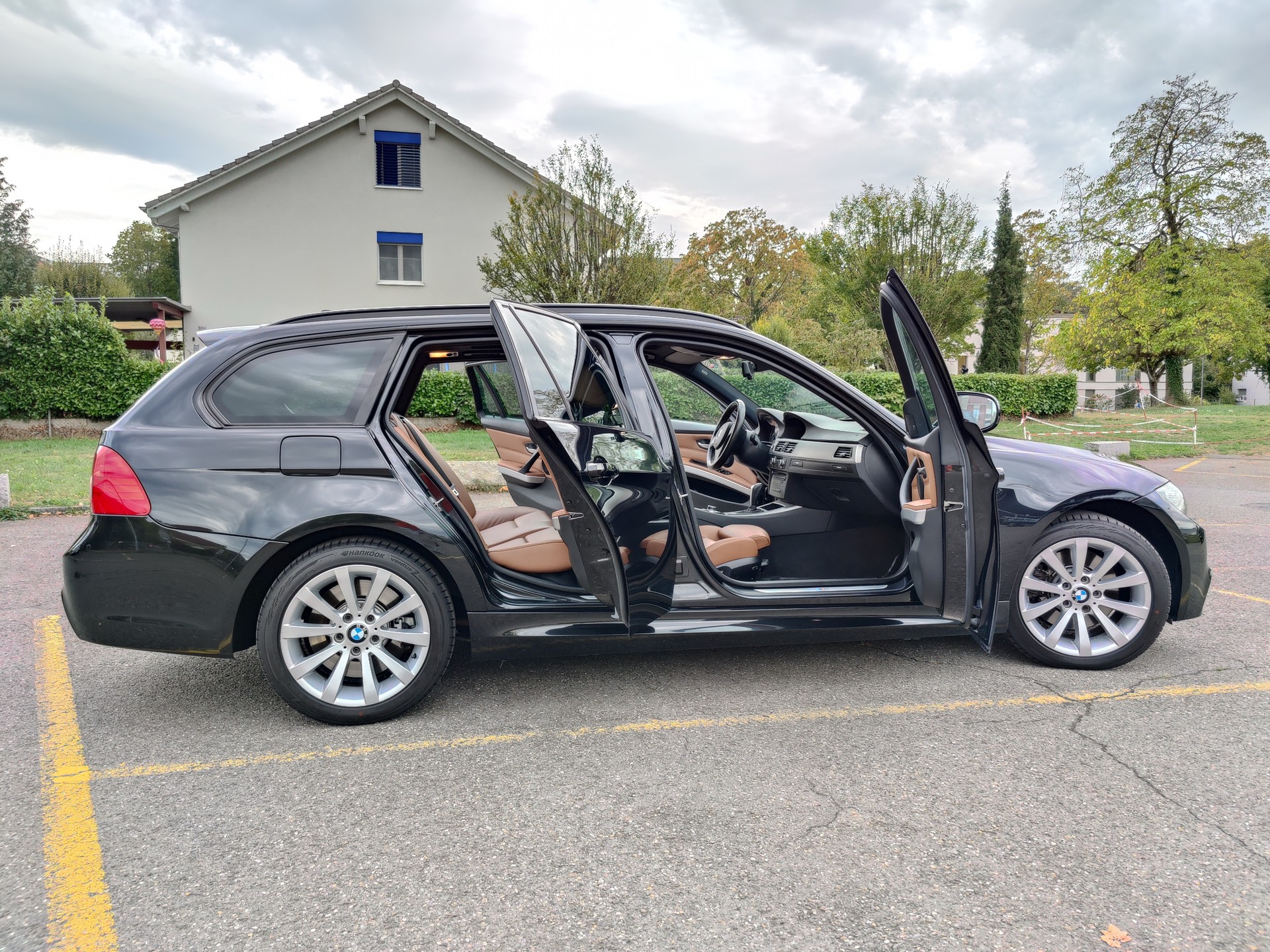 BMW 330d xDrive-image-3