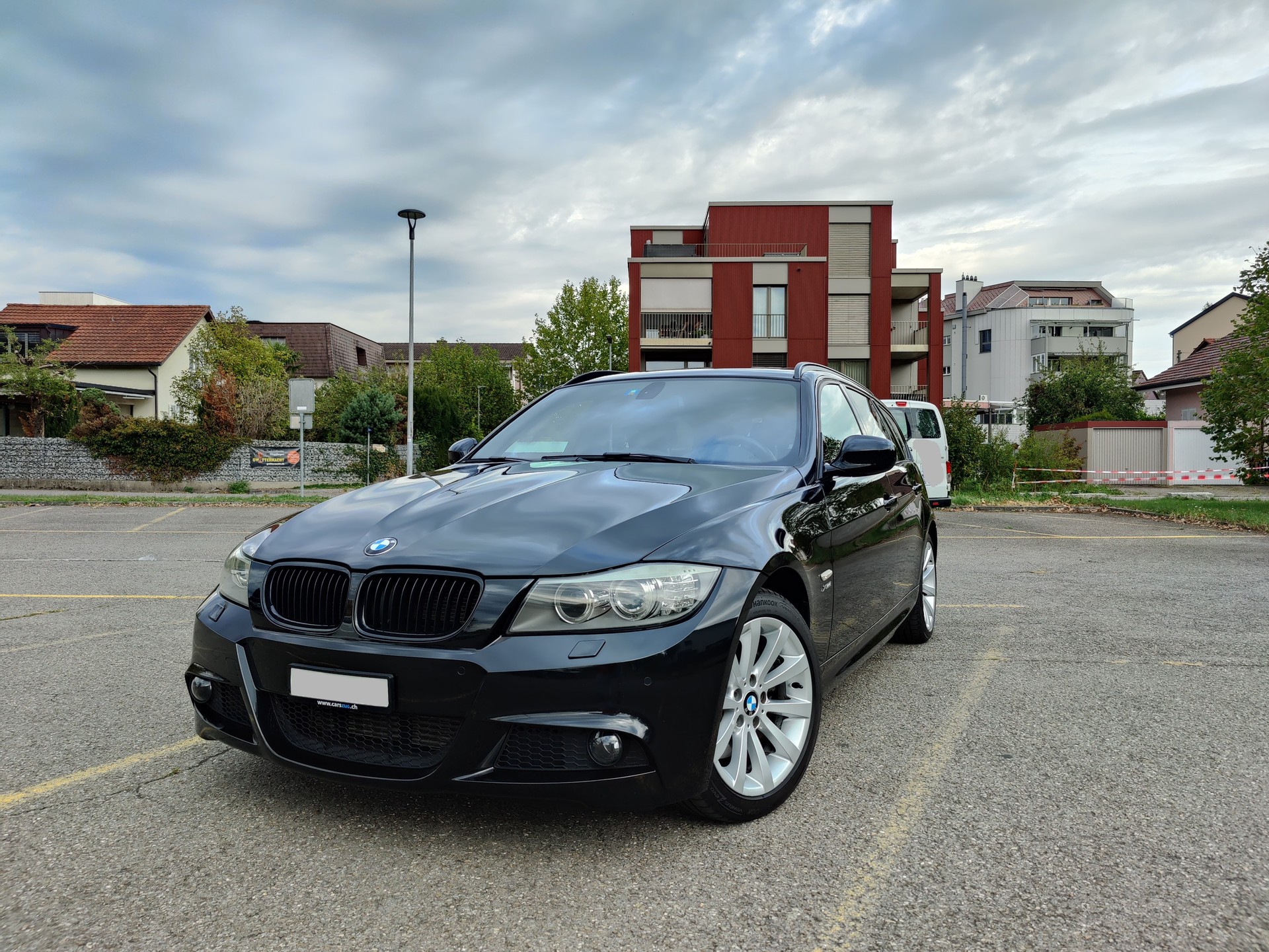 BMW 330d xDrive-image-0