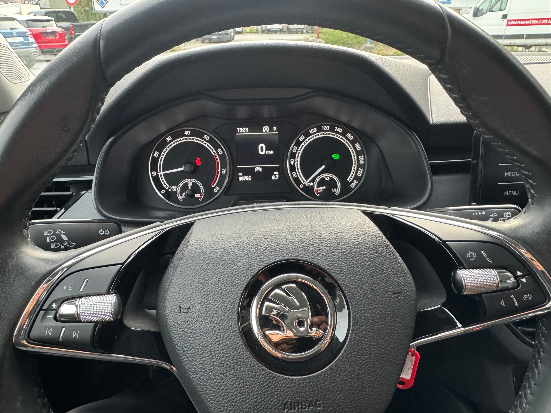 SKODA Scala 1.0 TSI Ambition DSG-image-8