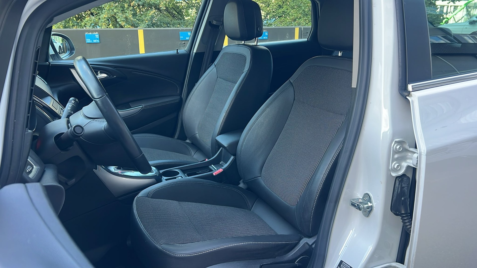 OPEL Astra 1.4i 16V Turbo Cosmo Automatic-image-9