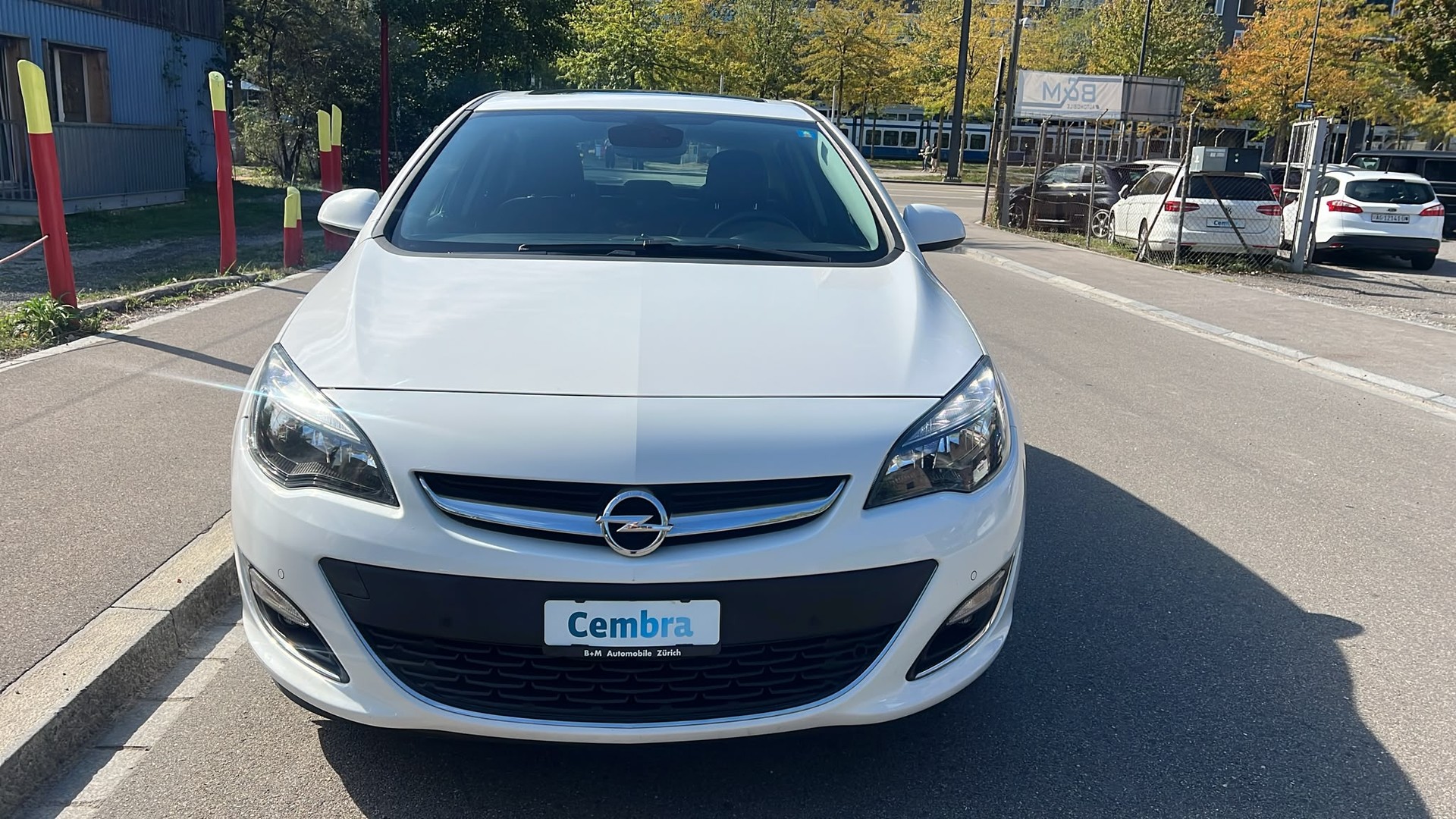 OPEL Astra 1.4i 16V Turbo Cosmo Automatic-image-1