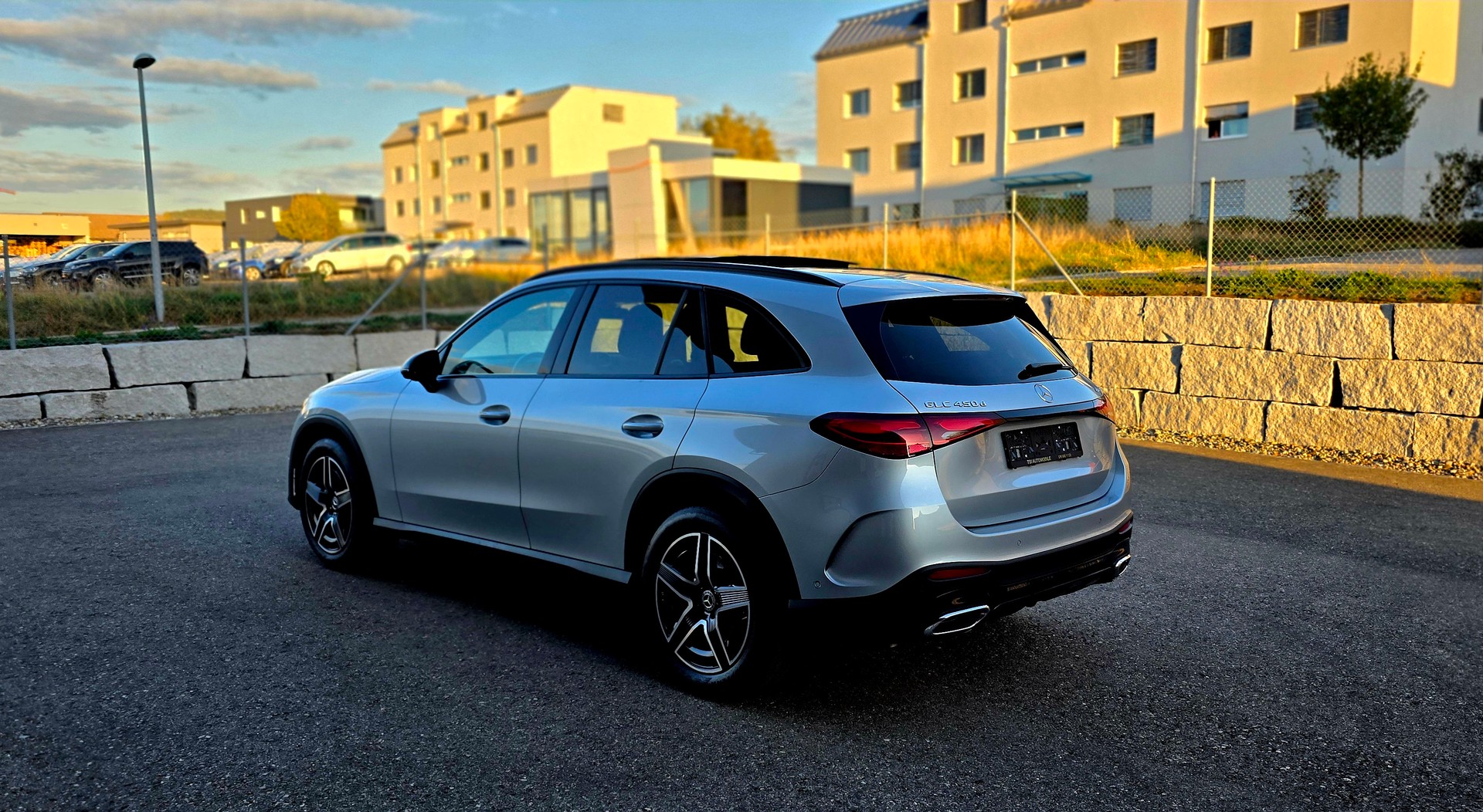 MERCEDES-BENZ GLC 450d 4Matic 9G-Tronic * NIGHT-PAKET * DISTRONIC * PANORAMA-DACH * ANHÄNGERKUPPLUNG * HEAD-UP *-image-6