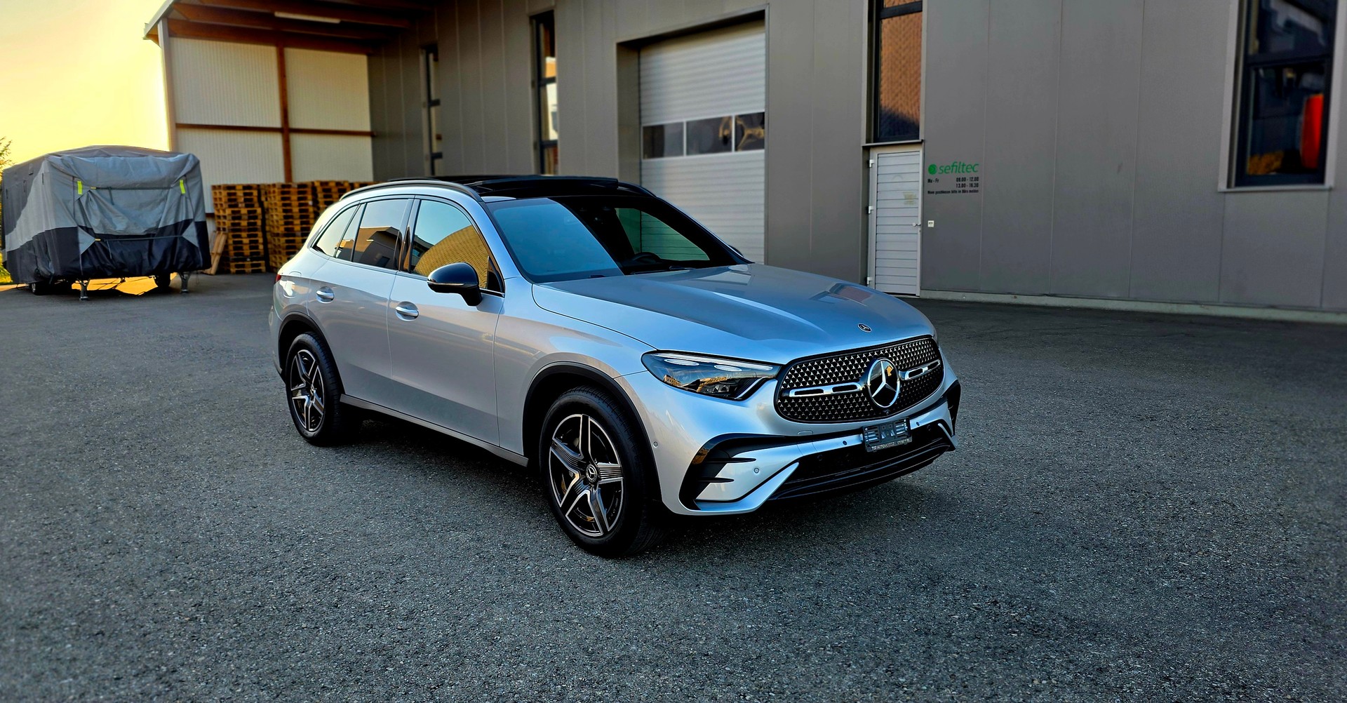 MERCEDES-BENZ GLC 450d 4Matic 9G-Tronic * NIGHT-PAKET * DISTRONIC * PANORAMA-DACH * ANHÄNGERKUPPLUNG * HEAD-UP *-image-0