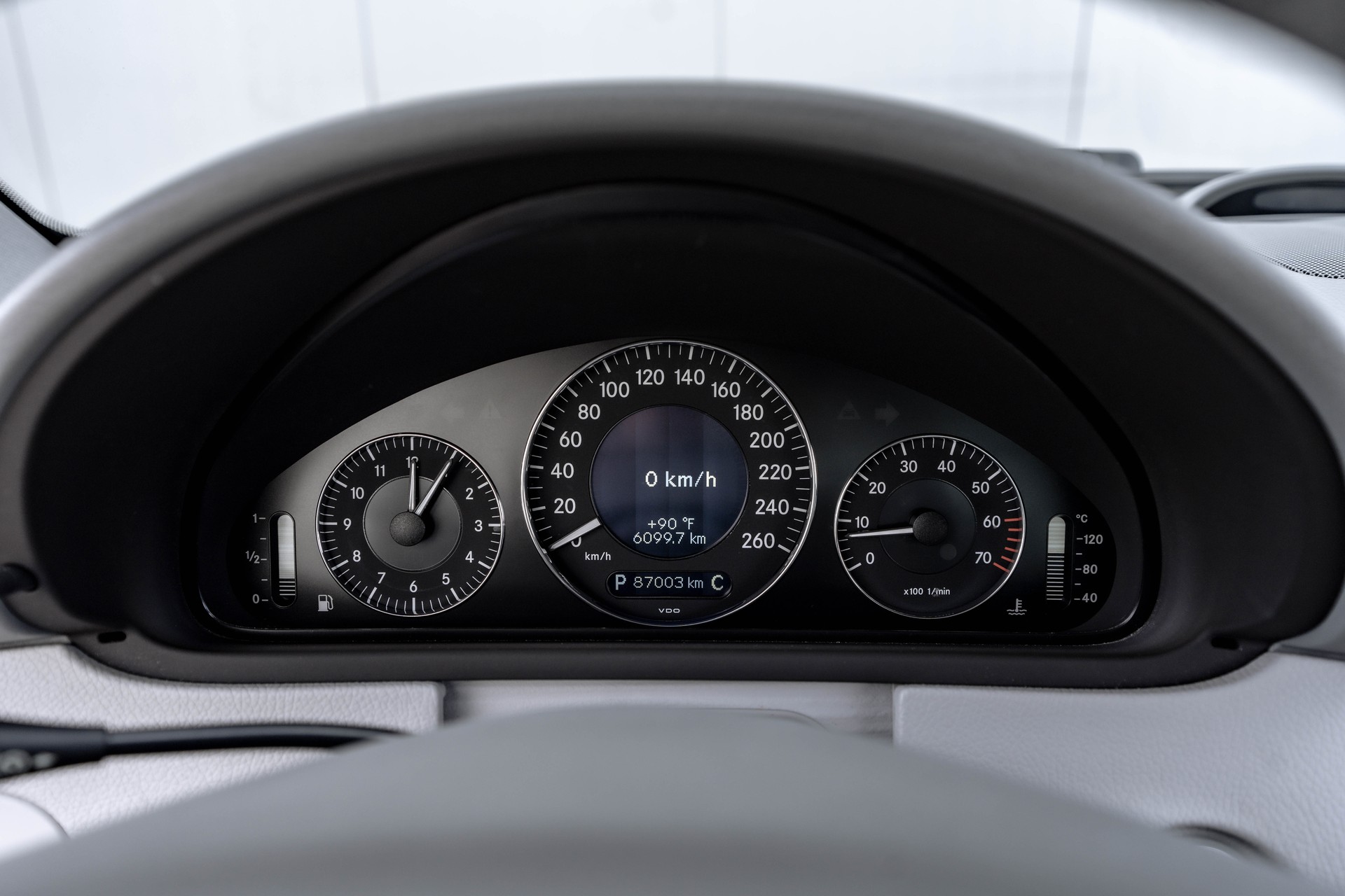 MERCEDES-BENZ CLK 320 Elégance Automatic * FRISCH AB SERVICE * GEPFLEGTES FAHRZEUG *-image-12