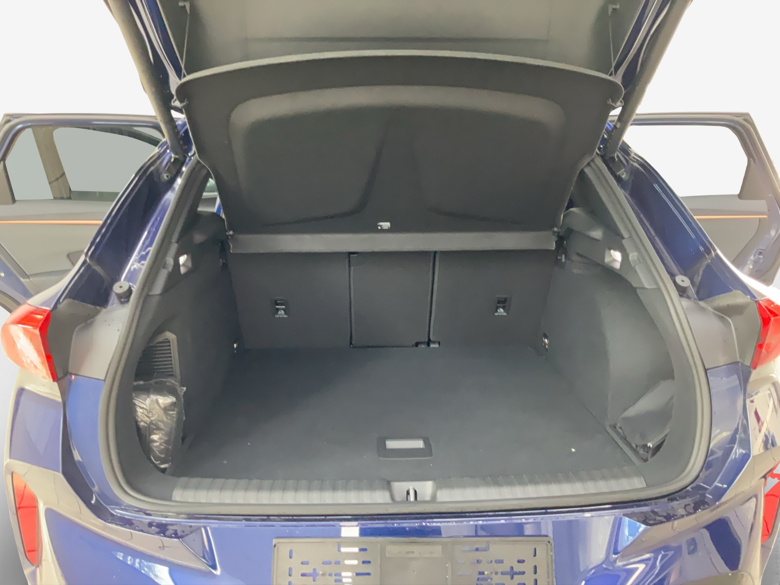 CUPRA Terramar 1.5 eHybrid DSG VZ-image-12