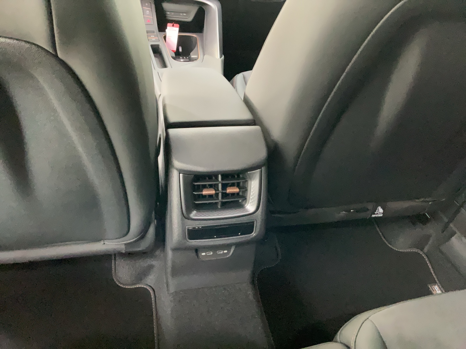 CUPRA Terramar 1.5 eHybrid DSG VZ-image-10