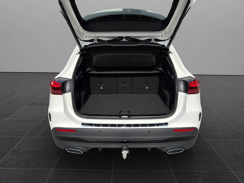 MERCEDES-BENZ GLA 220 d Swiss Star AMG Line 4matic-image-15
