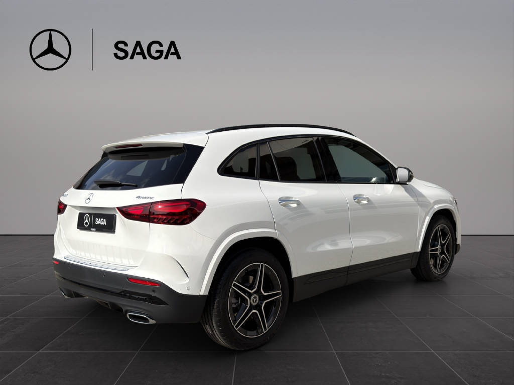 MERCEDES-BENZ GLA 220 d Swiss Star AMG Line 4matic-image-5