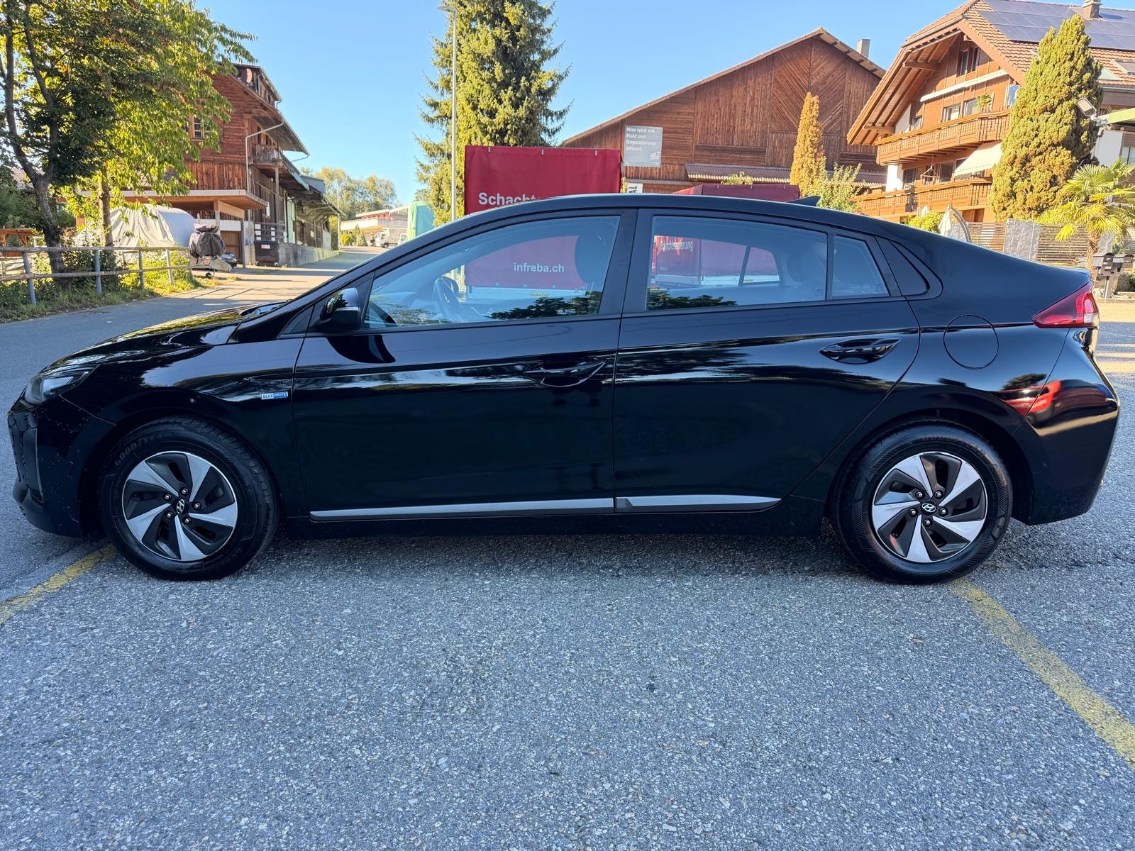 HYUNDAI Ioniq 1.6 GDi HEV Amplia DCT MFK-image-4