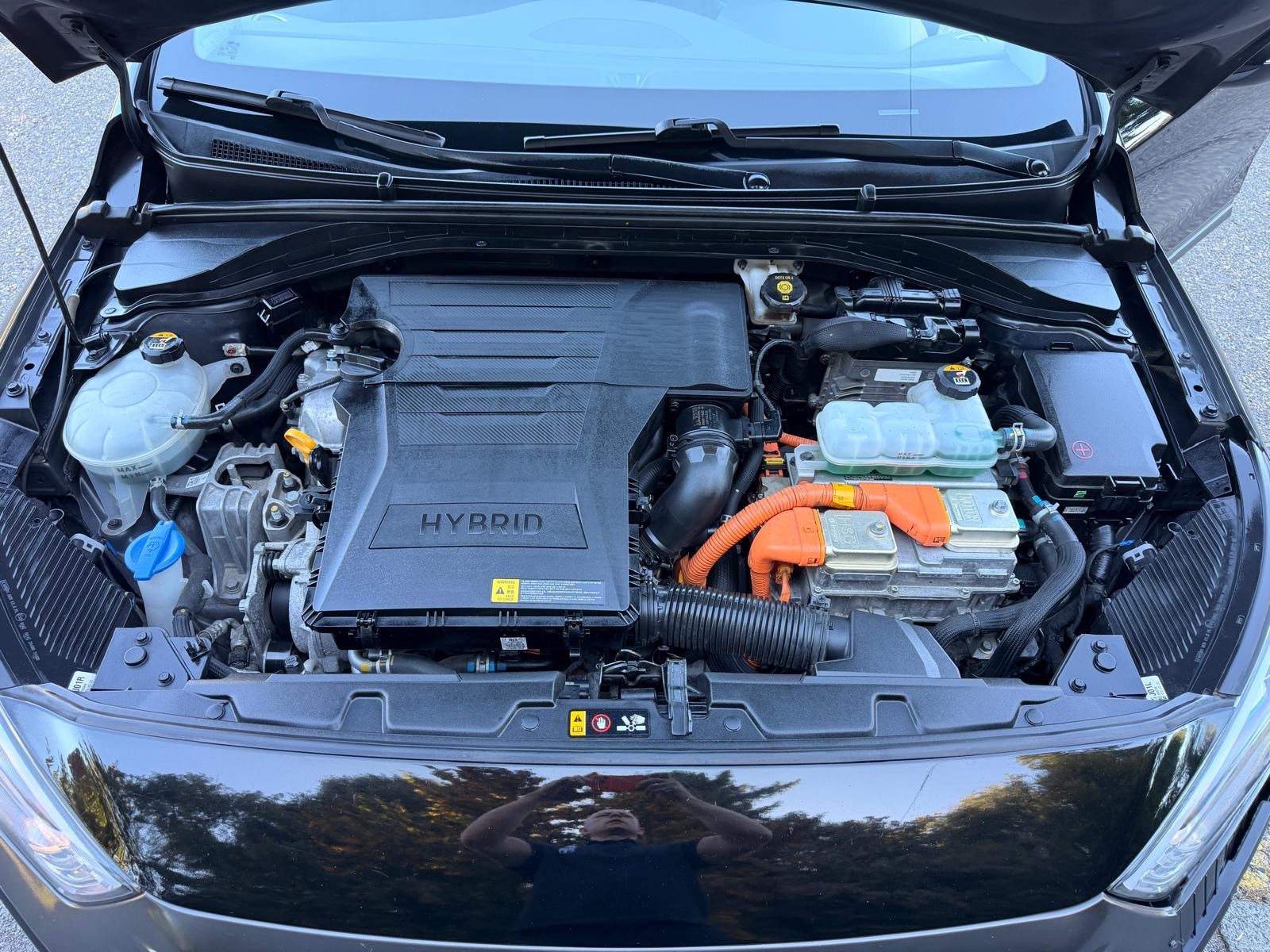 HYUNDAI Ioniq 1.6 GDi HEV Amplia DCT MFK-image-8