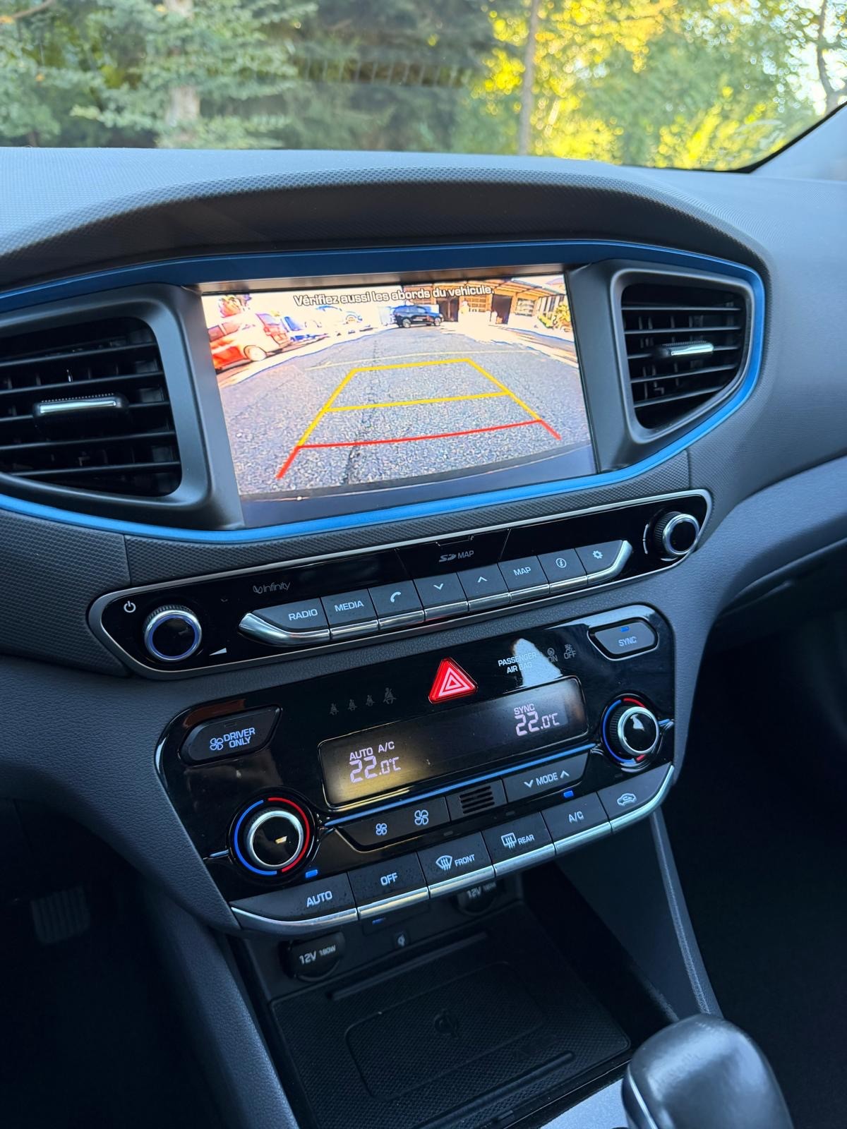 HYUNDAI Ioniq 1.6 GDi HEV Amplia DCT MFK-image-13