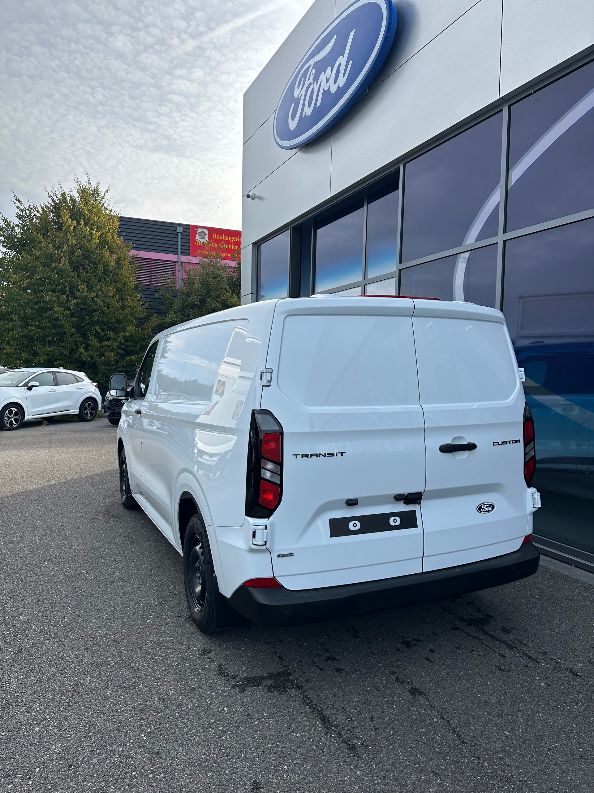 FORD Transit Custom Van 320 L1 2.5 Durat Trend/PHEV/Aut.-image-3