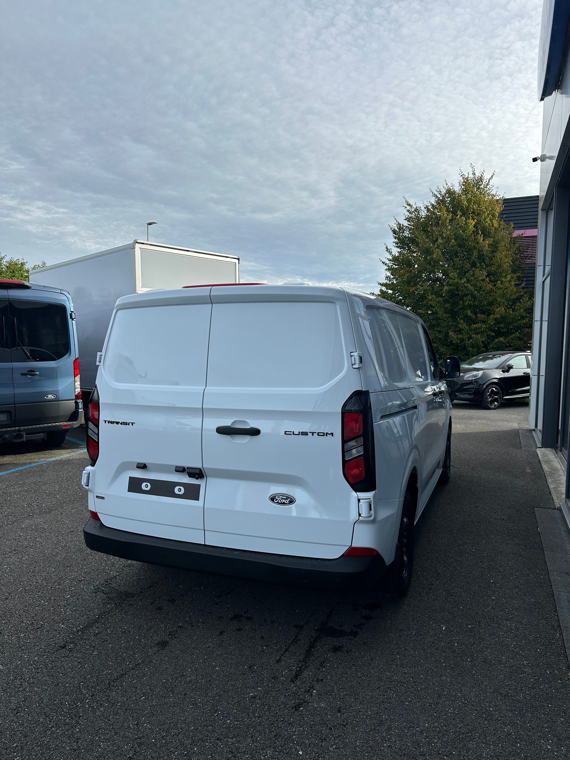 FORD Transit Custom Van 320 L1 2.5 Durat Trend/PHEV/Aut.-image-5