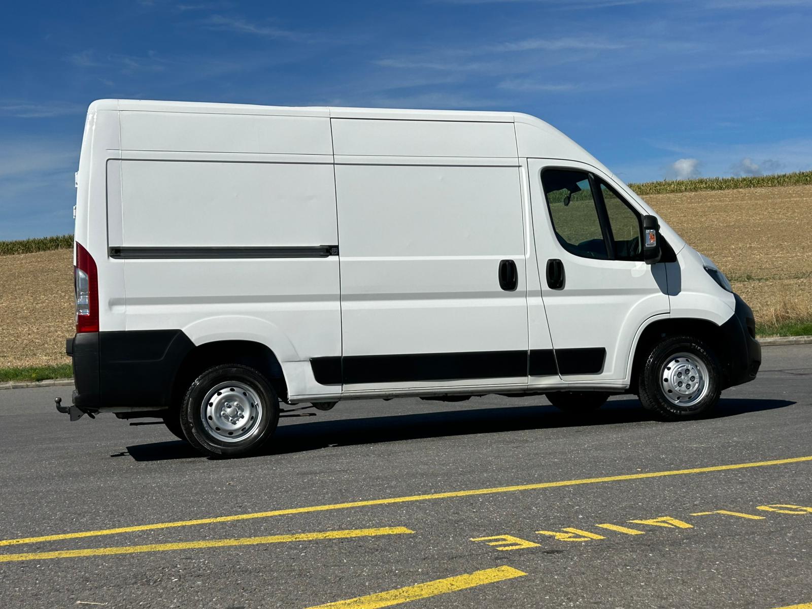 PEUGEOT Boxer 2.2 HDI 333 Active L2H2-image-10