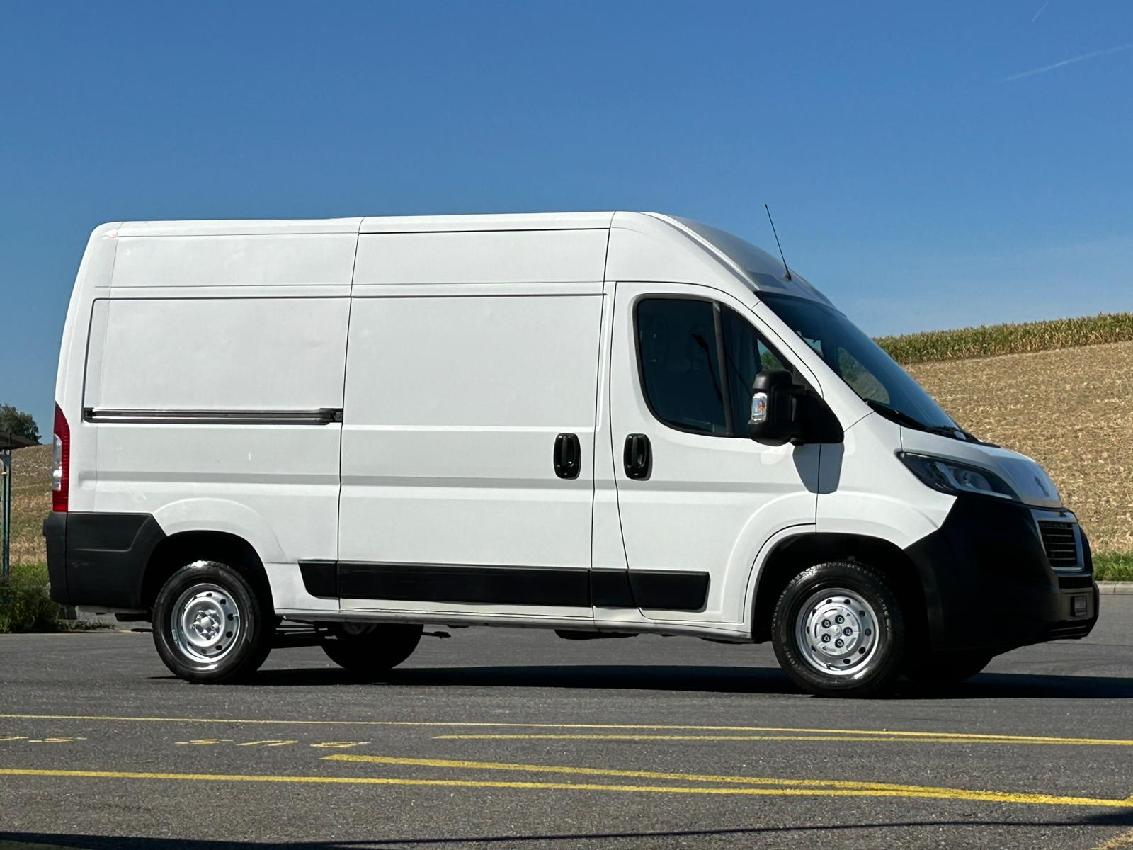 PEUGEOT Boxer 2.2 HDI 333 Active L2H2-image-8