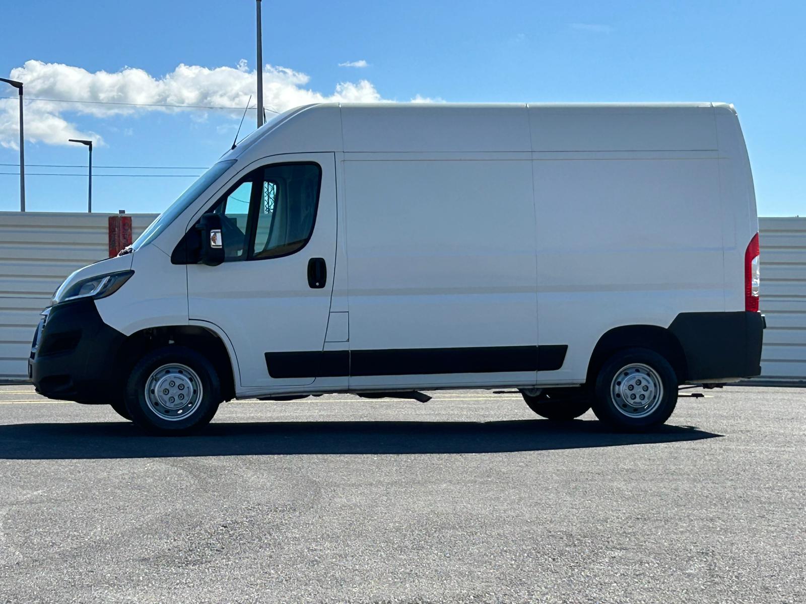 PEUGEOT Boxer 2.2 HDI 333 Active L2H2-image-21